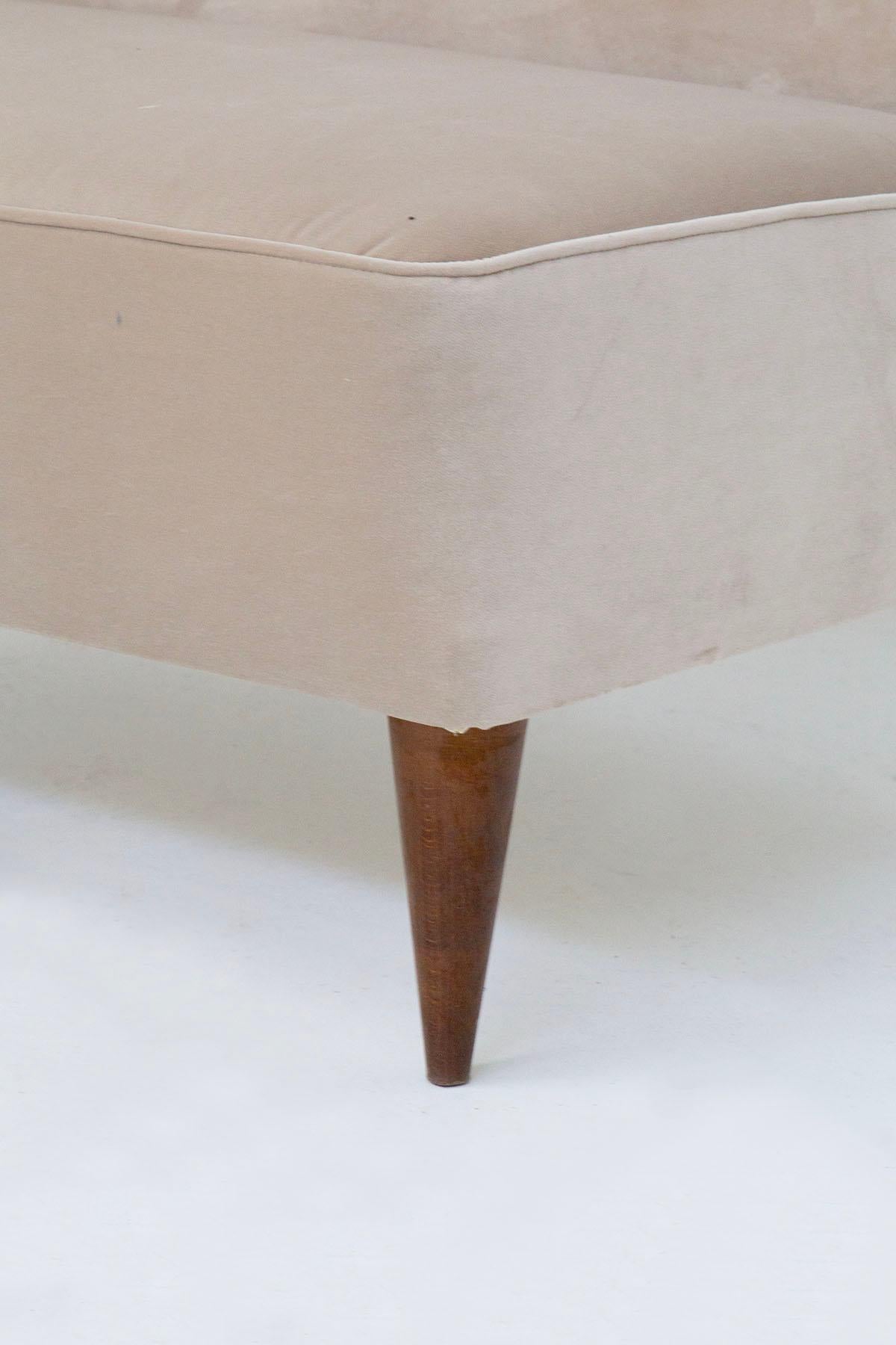 Italian Elegant Corner Sofa Attributed to Gio Ponti in Velvet Beige For Sale