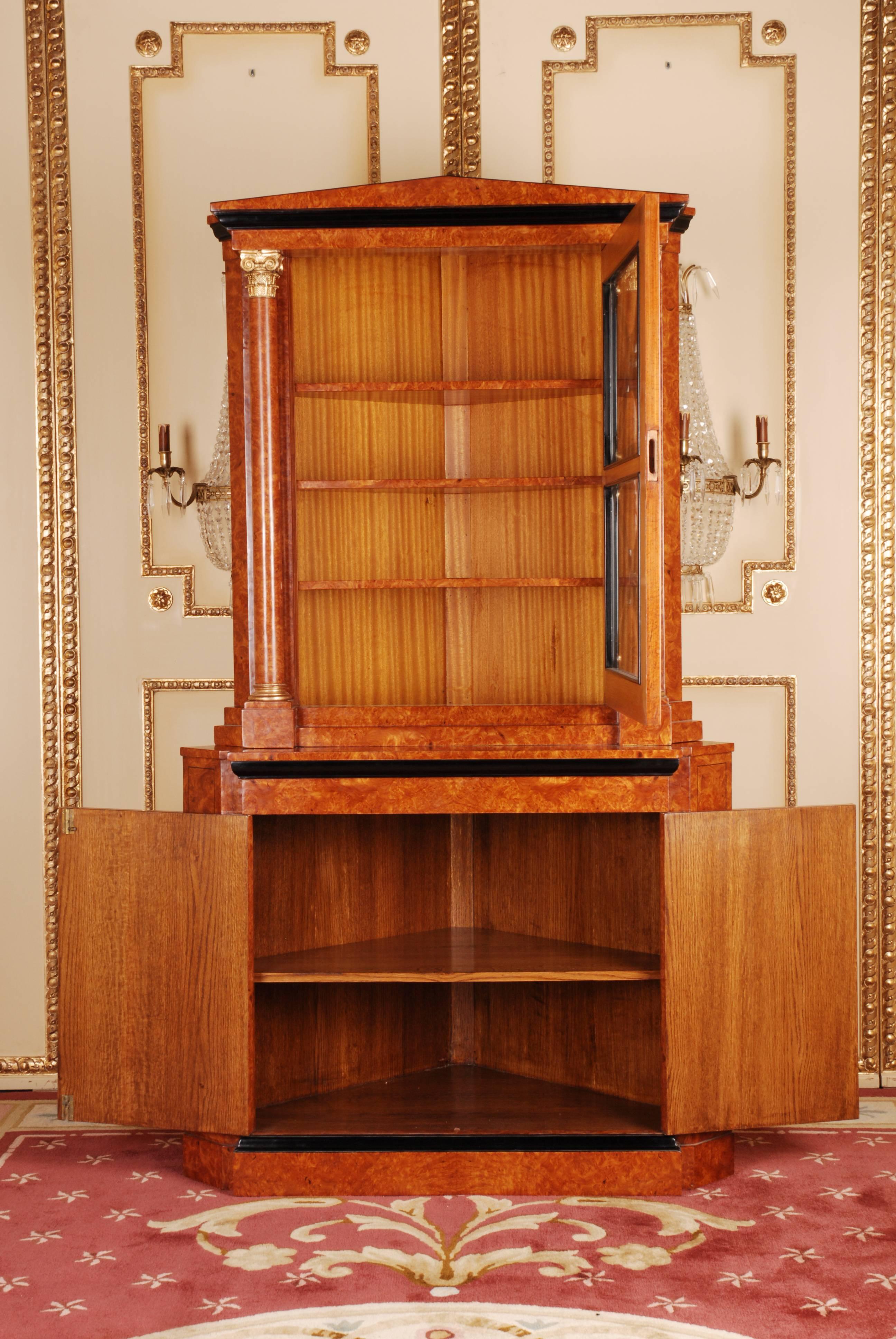 Maple Elegant Corner Vitrine / cupboard in Antique Biedermeier Style maple veneer For Sale