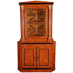 Elegant Corner Vitrine / cupboard in Antique Biedermeier Style maple veneer