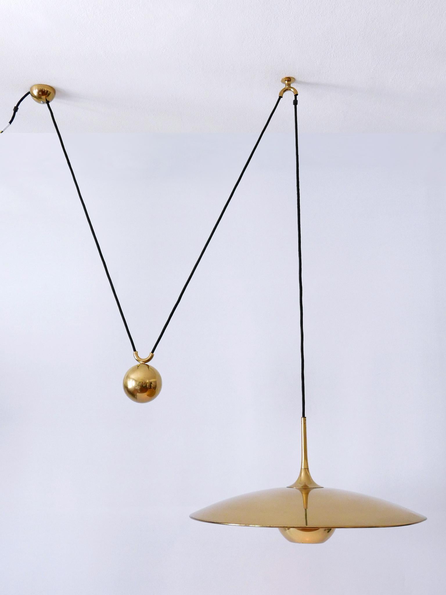 Elegant Counterweight Brass Pendant Lamp 'Onos 55' by Florian Schulz 1970s 3