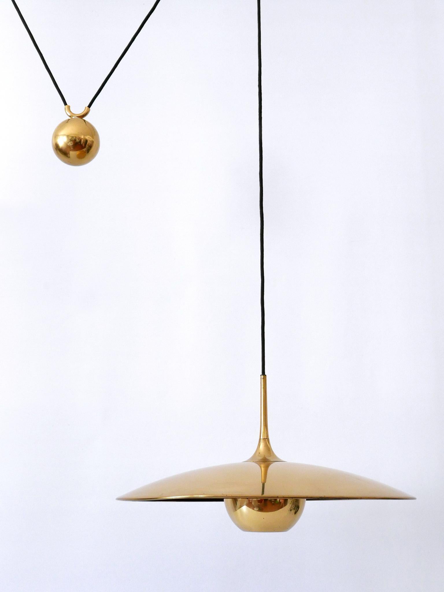 Elegant Counterweight Brass Pendant Lamp 'Onos 55' by Florian Schulz 1970s 5