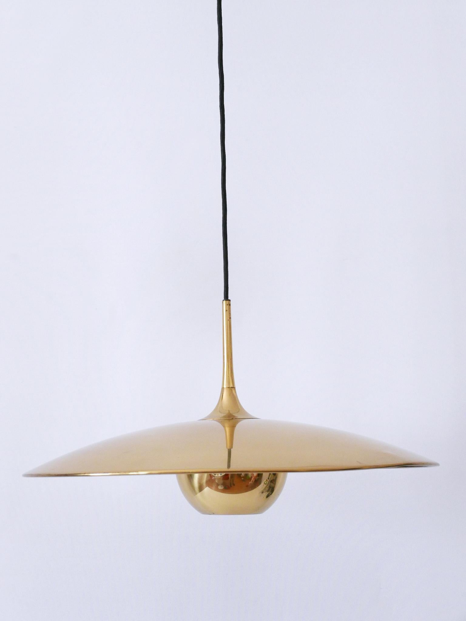 Elegant Counterweight Brass Pendant Lamp 'Onos 55' by Florian Schulz 1970s 8