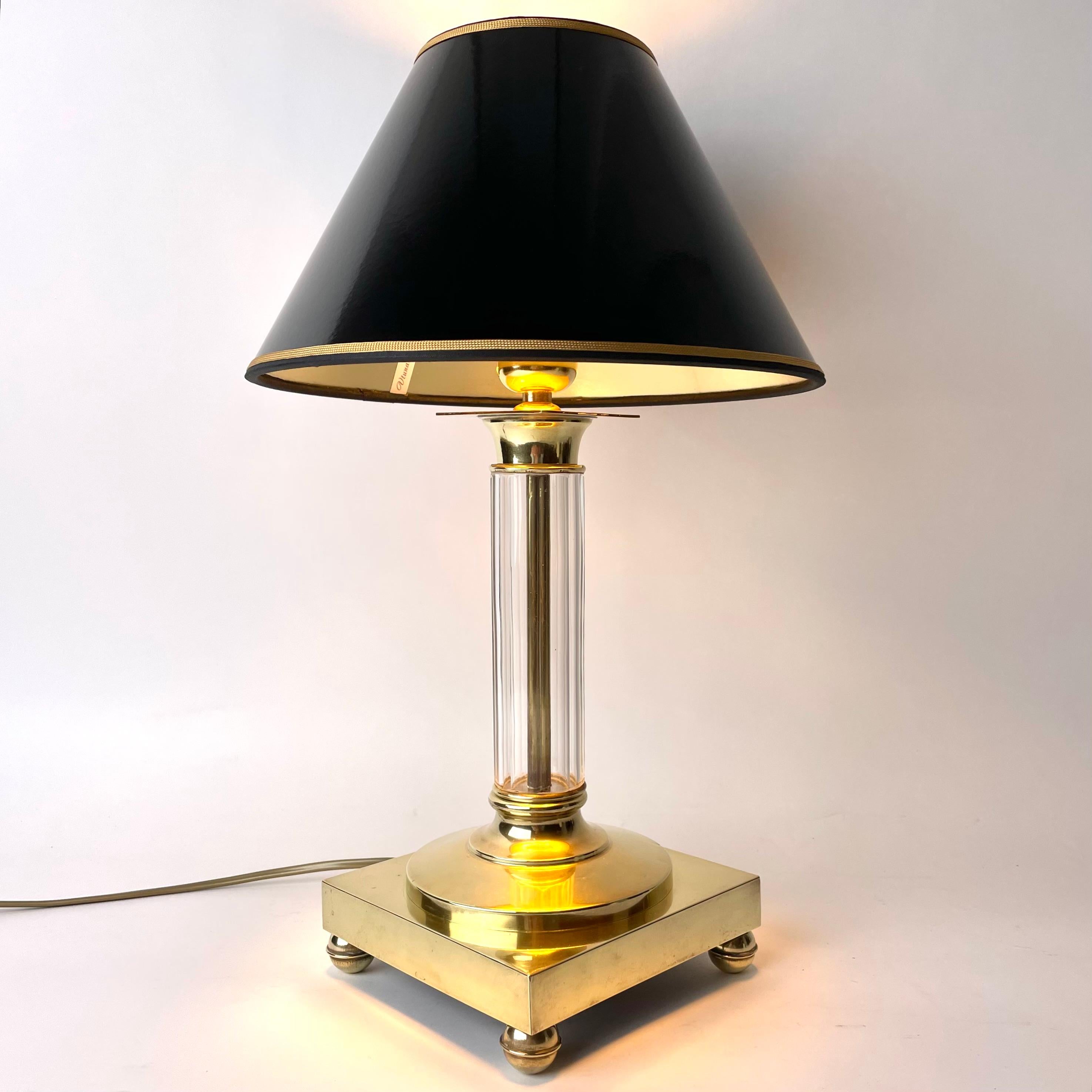 Elegant Crystal and Brass Table Lamp, Early 20th Century In Good Condition For Sale In Knivsta, SE