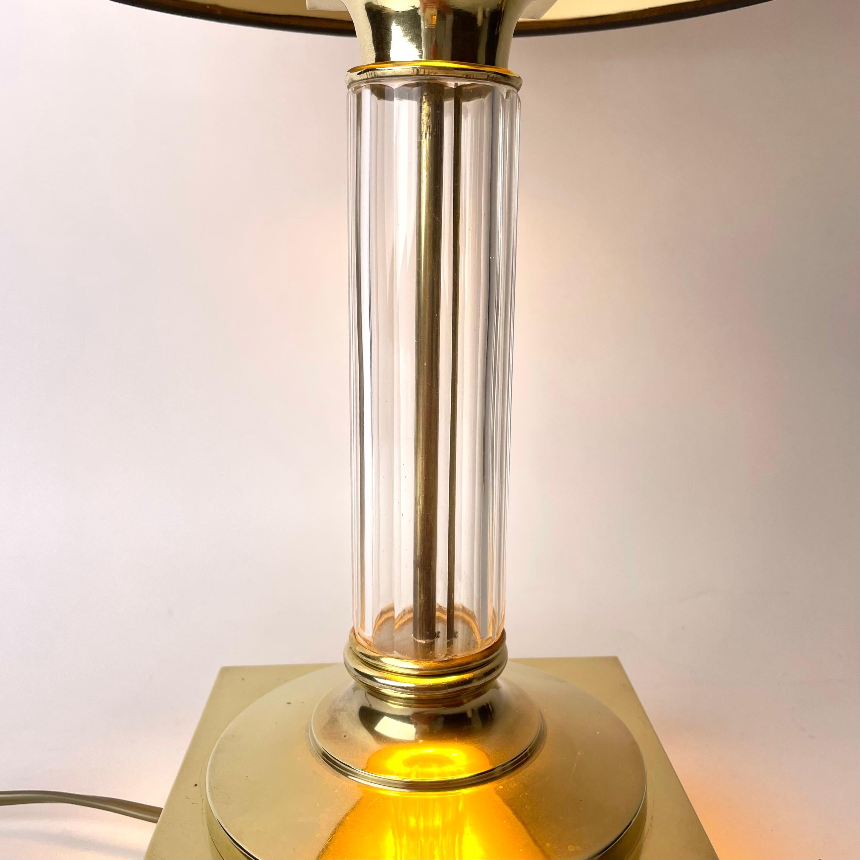Elegant Crystal and Brass Table Lamp, Early 20th Century For Sale 2
