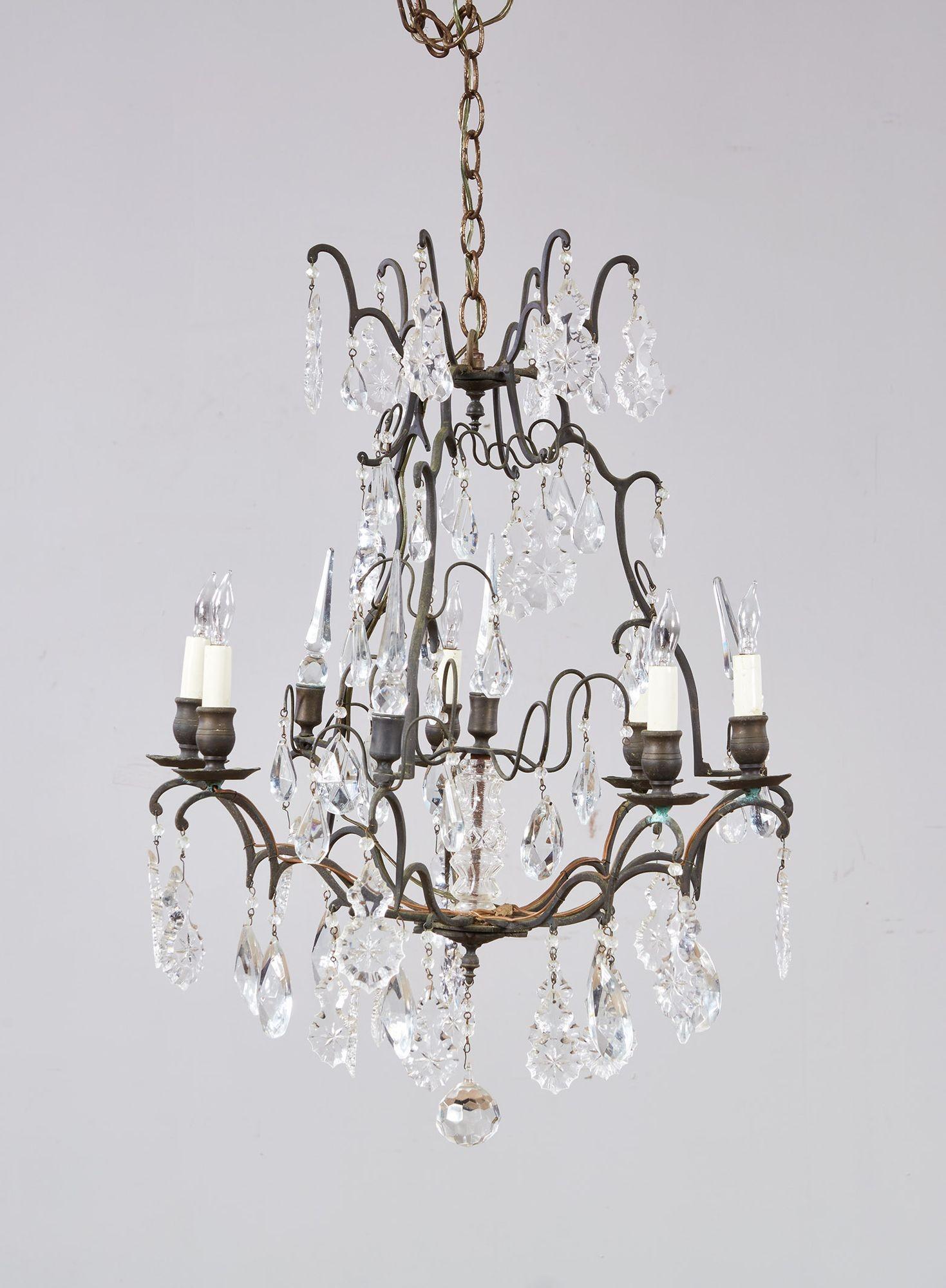 Elegant Crystal and Bronze Chandelier For Sale 5