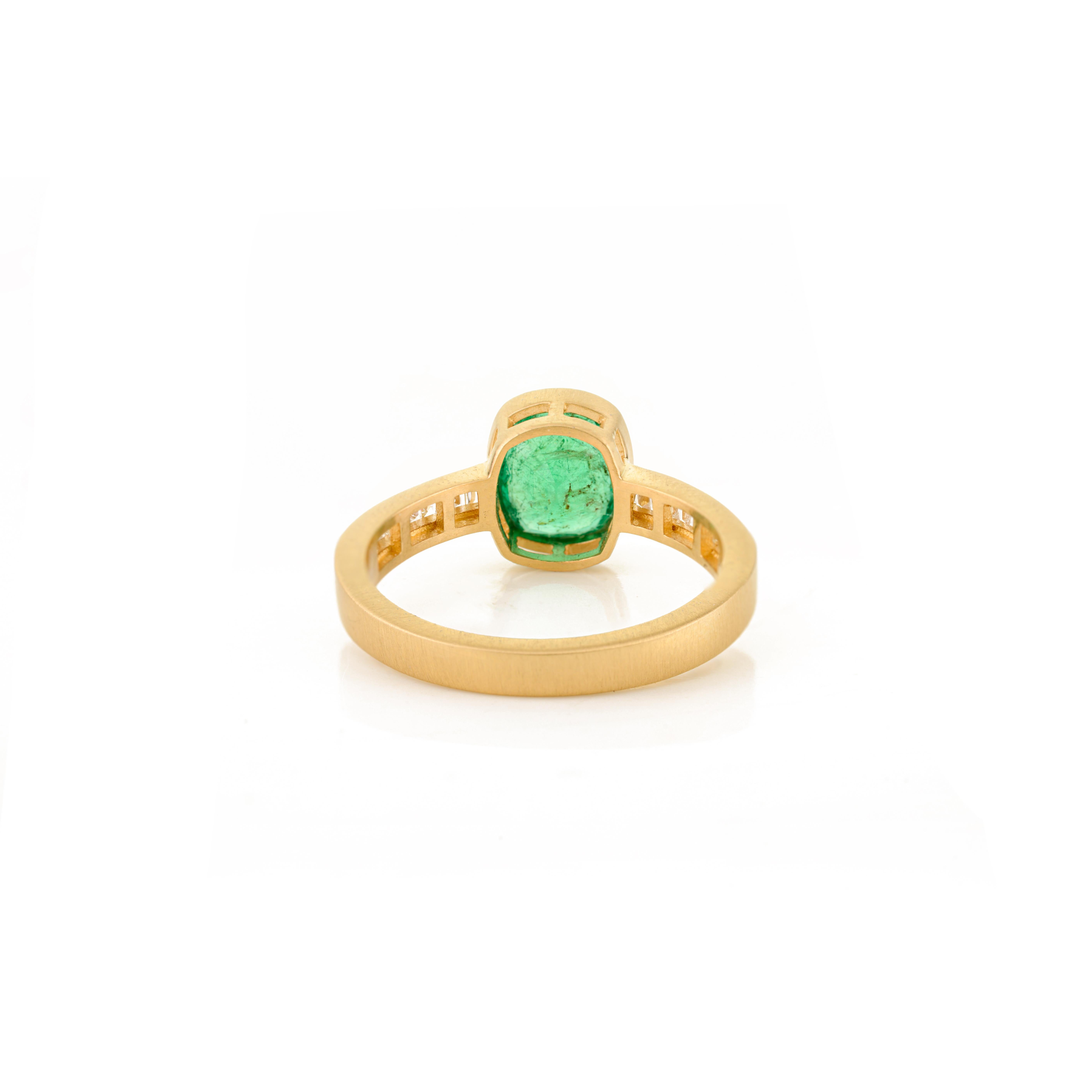 Im Angebot: Eleganter Smaragd-Solitärring im Kissenschliff mit Baguette-Diamanten aus 18 Karat Gold () 9