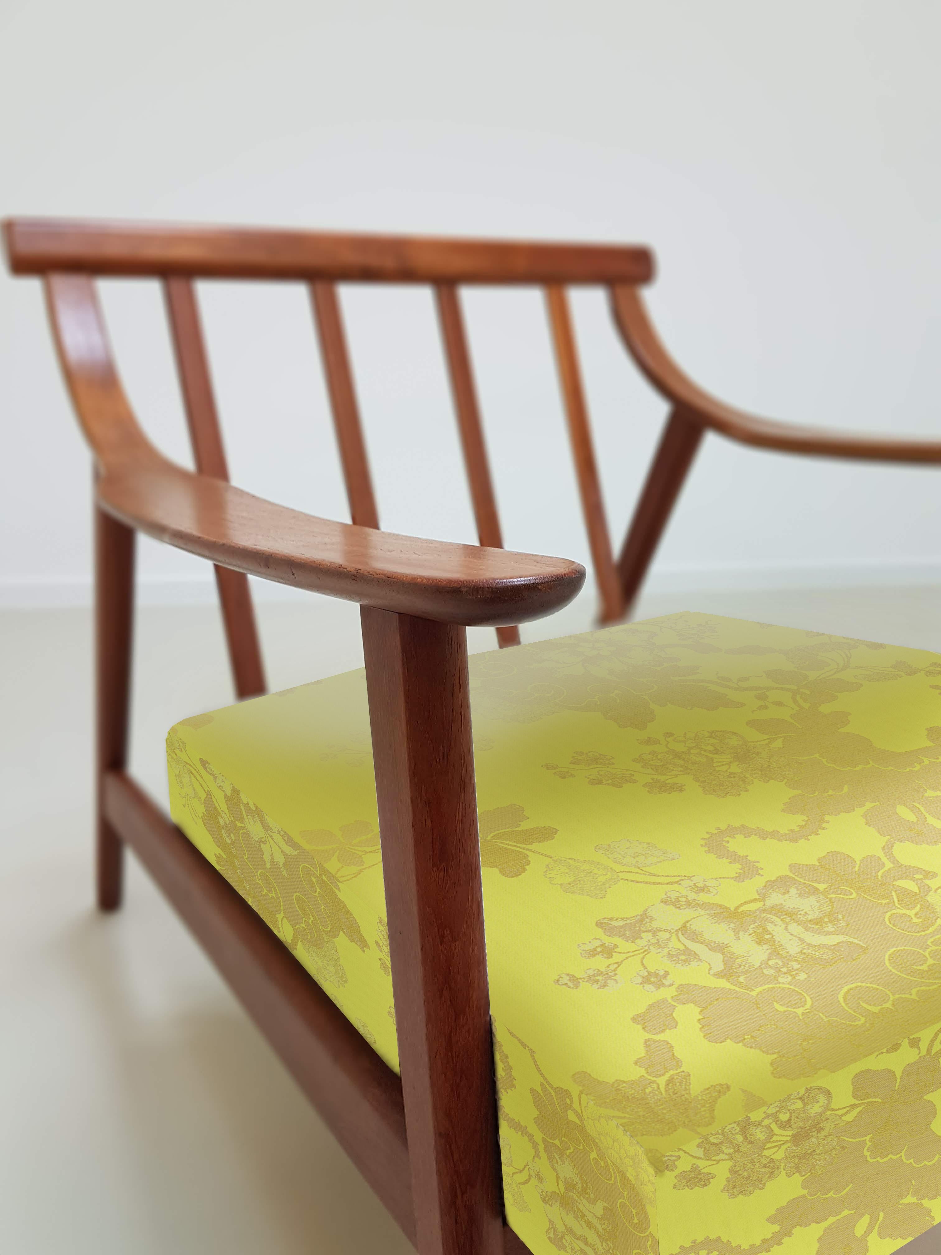 Elegant Customized Danish Easy Chair in Lelievre Velvet, 1960s For Sale 4