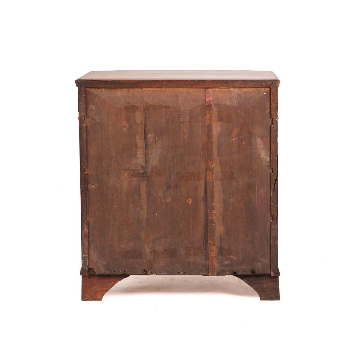 Elegant coffre danois Louis XVI en acajou en vente 7