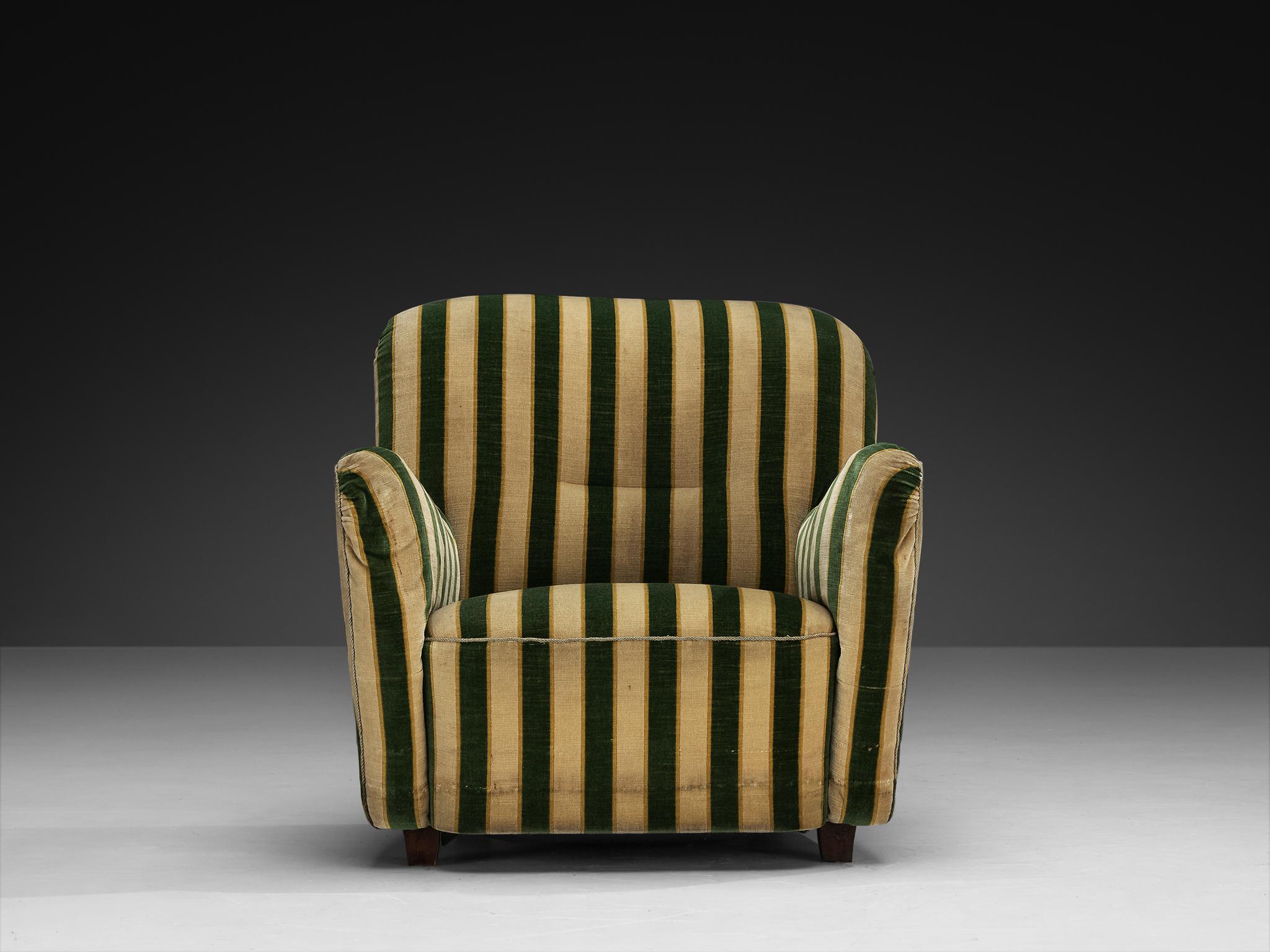 Mid-20th Century Elegant Danish Lounge Chair in Striped Fabric For Sale
