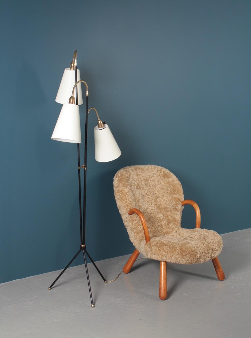 Metal Elegant Danish Midcentury Floor Lamp by Holm Sorensen, Danish Design, 1950s For Sale