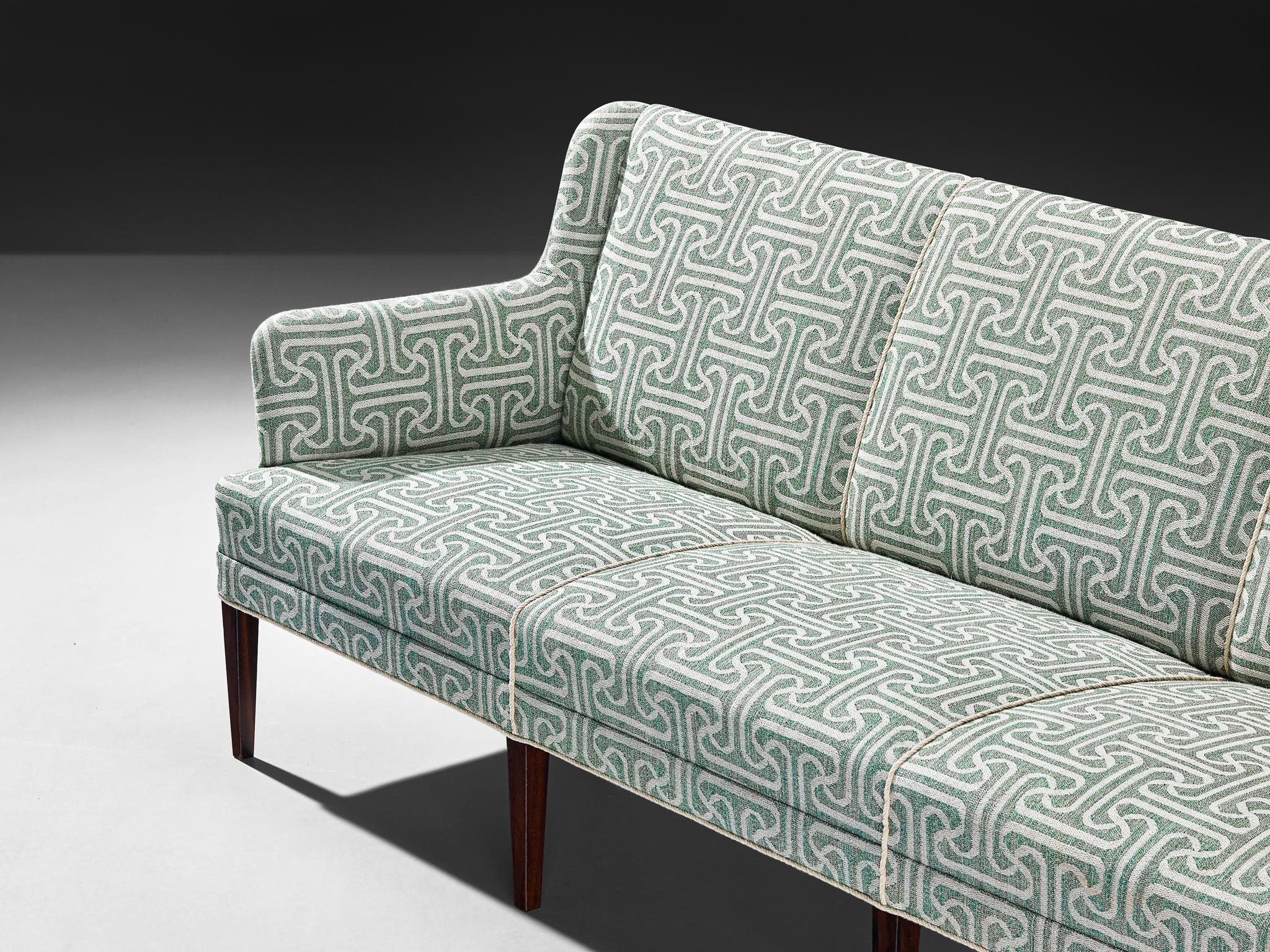 Elegant canapé moderne danois des années 1950 en tissu à motifs vert clair en vente 2