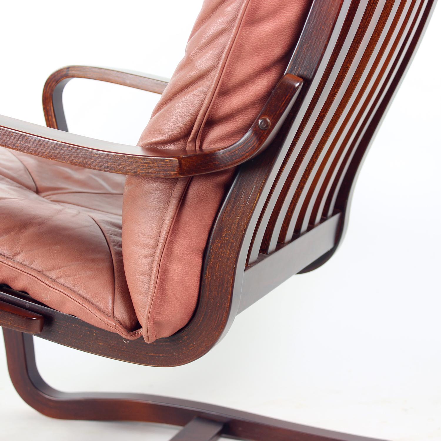 Cuir Elegant Danish Modern Armchair By J.M. Birks & Co, Copenhague en vente