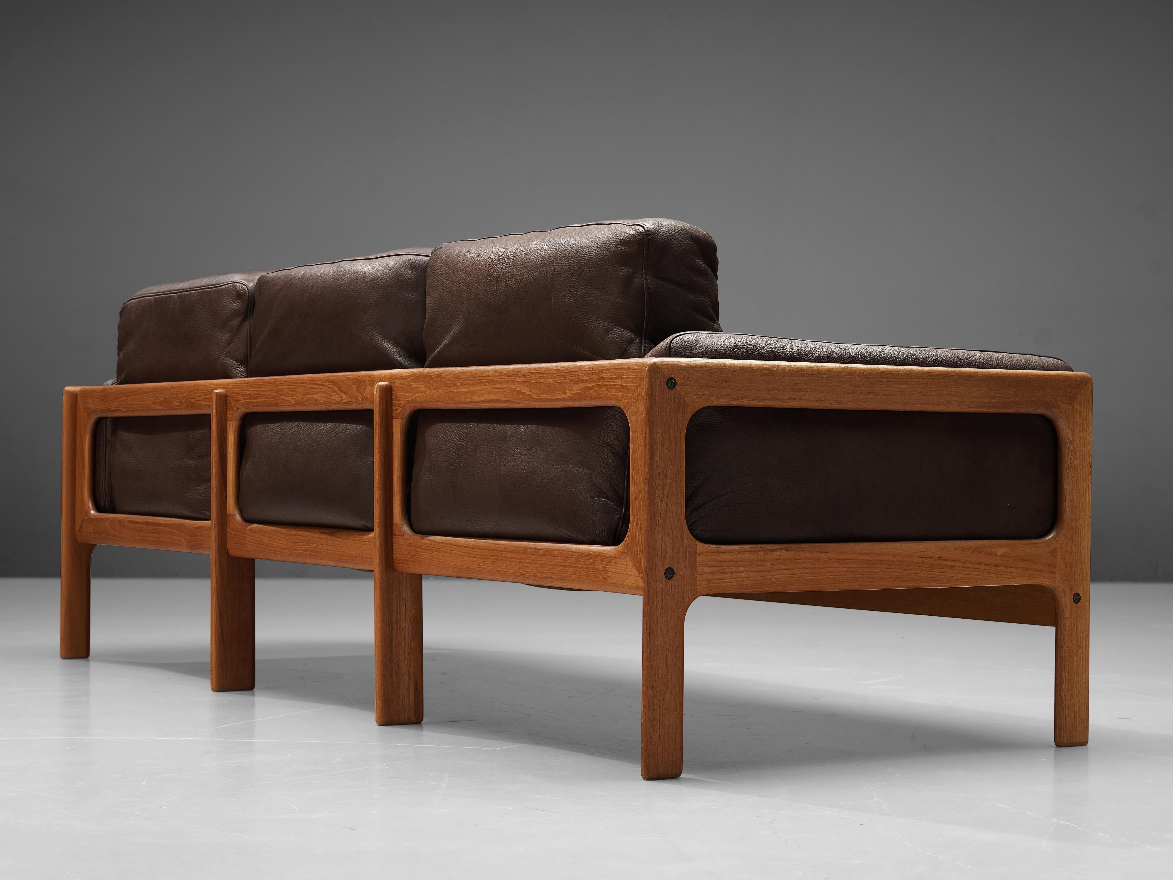 Elegant Danish Sofa in Brown Leather 3