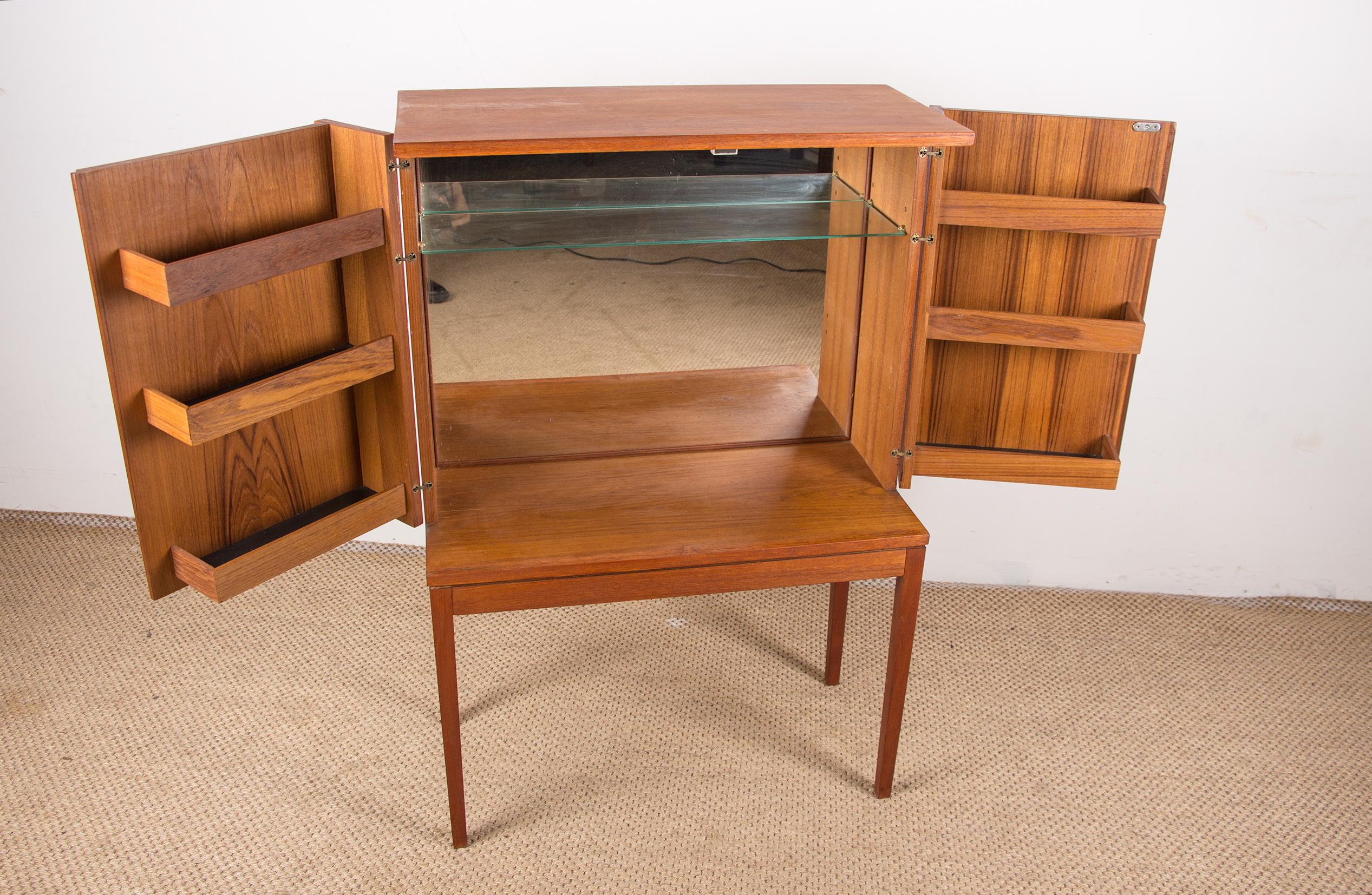 Elegant Danish Teak Bar Cabinet, 1960 5