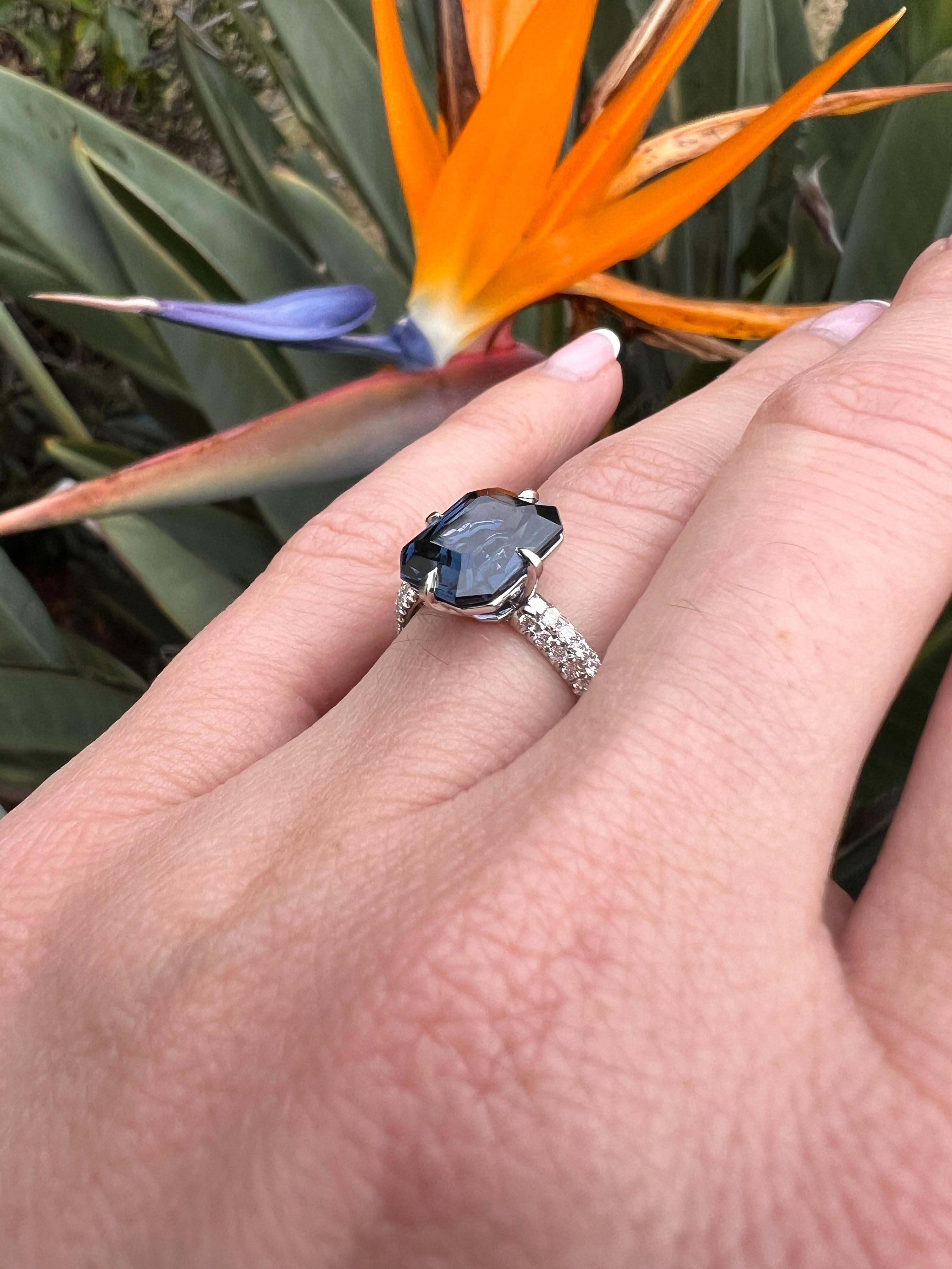 Elegant Deep Blue Spinel Emerald Cut Platinum Ring with Micro-Pavé Diamonds For Sale 2