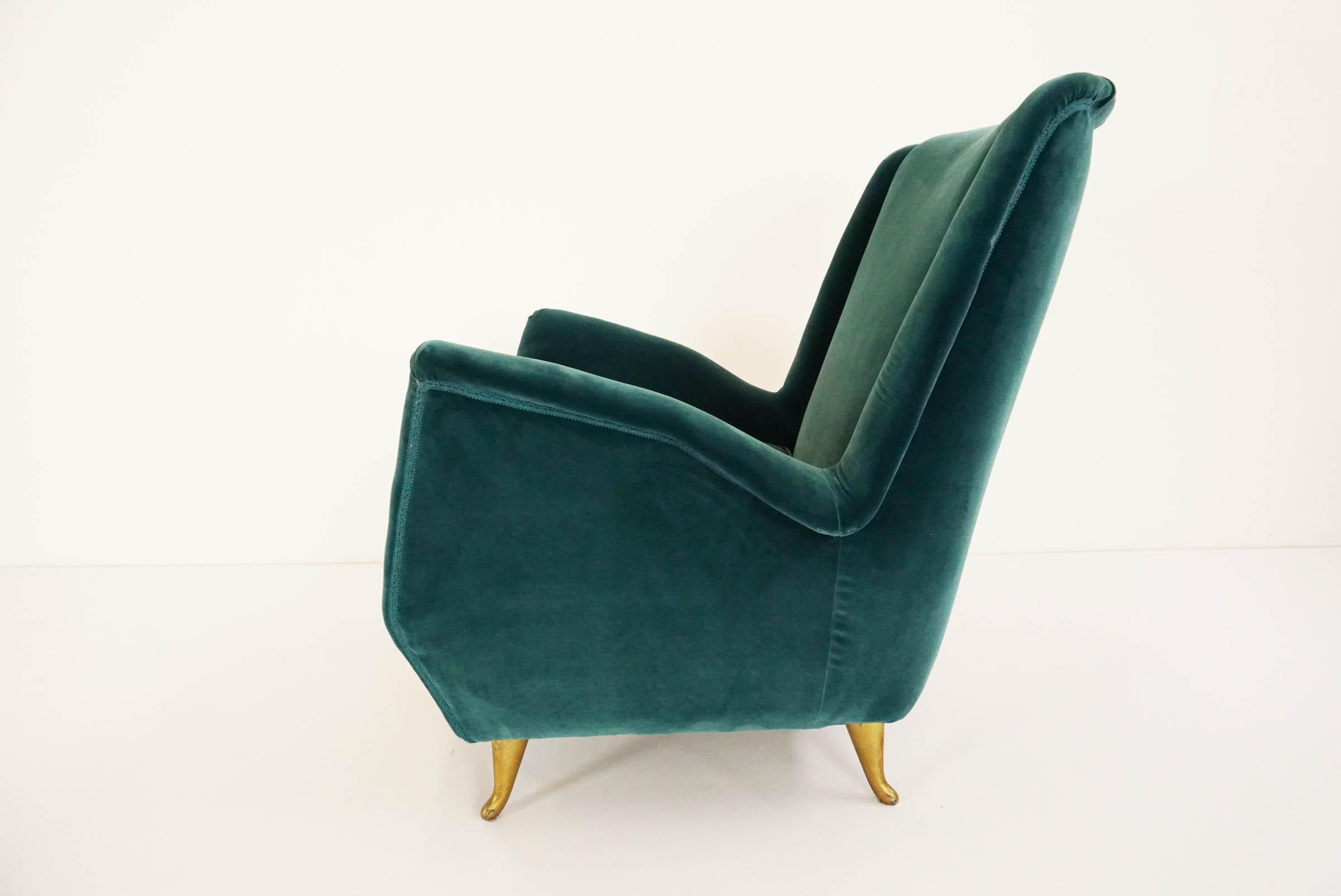 Mid-Century Modern Elegant Deep Green Velvet for This Cozy Armchair Produced by ISA, Italy, 1959
