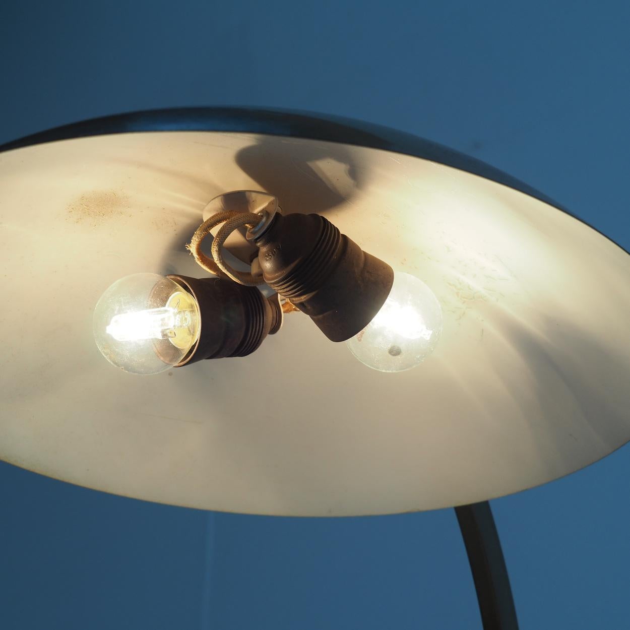 Elegant Desk- or Table Lamp desigend by Josef Brumberg en vente 3