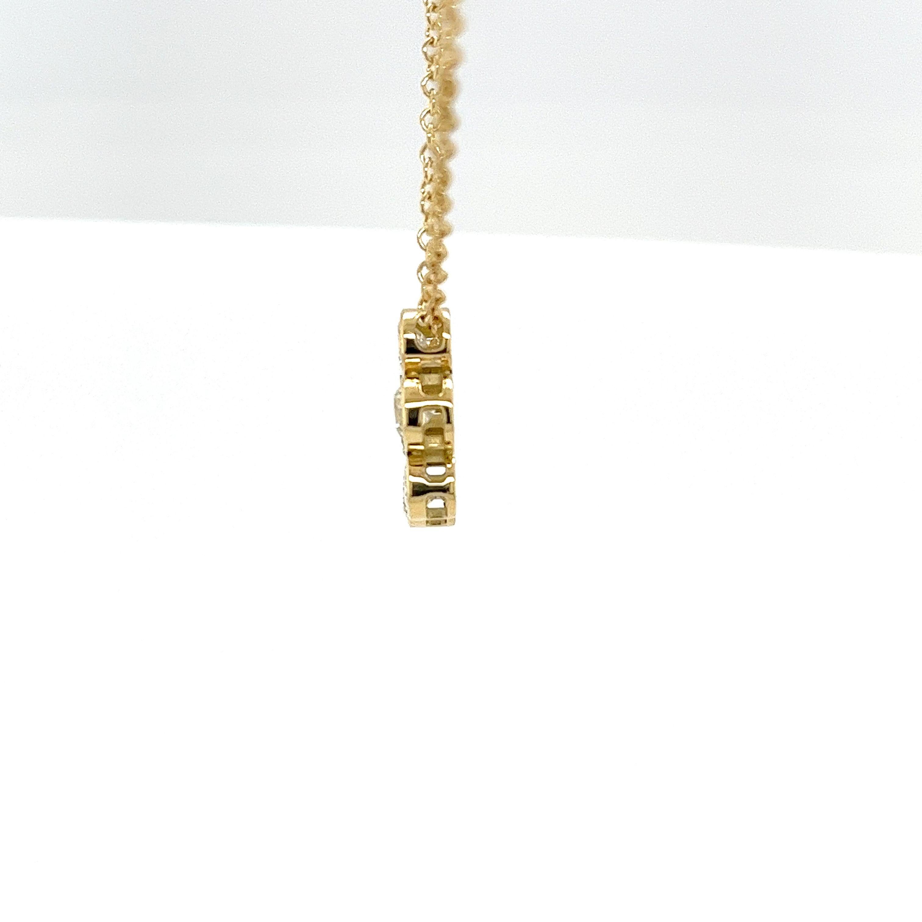 Pendentif élégant à 9 pierres serti de 1,94 carat de diamants naturels en or 18 carats Excellent état - En vente à London, GB