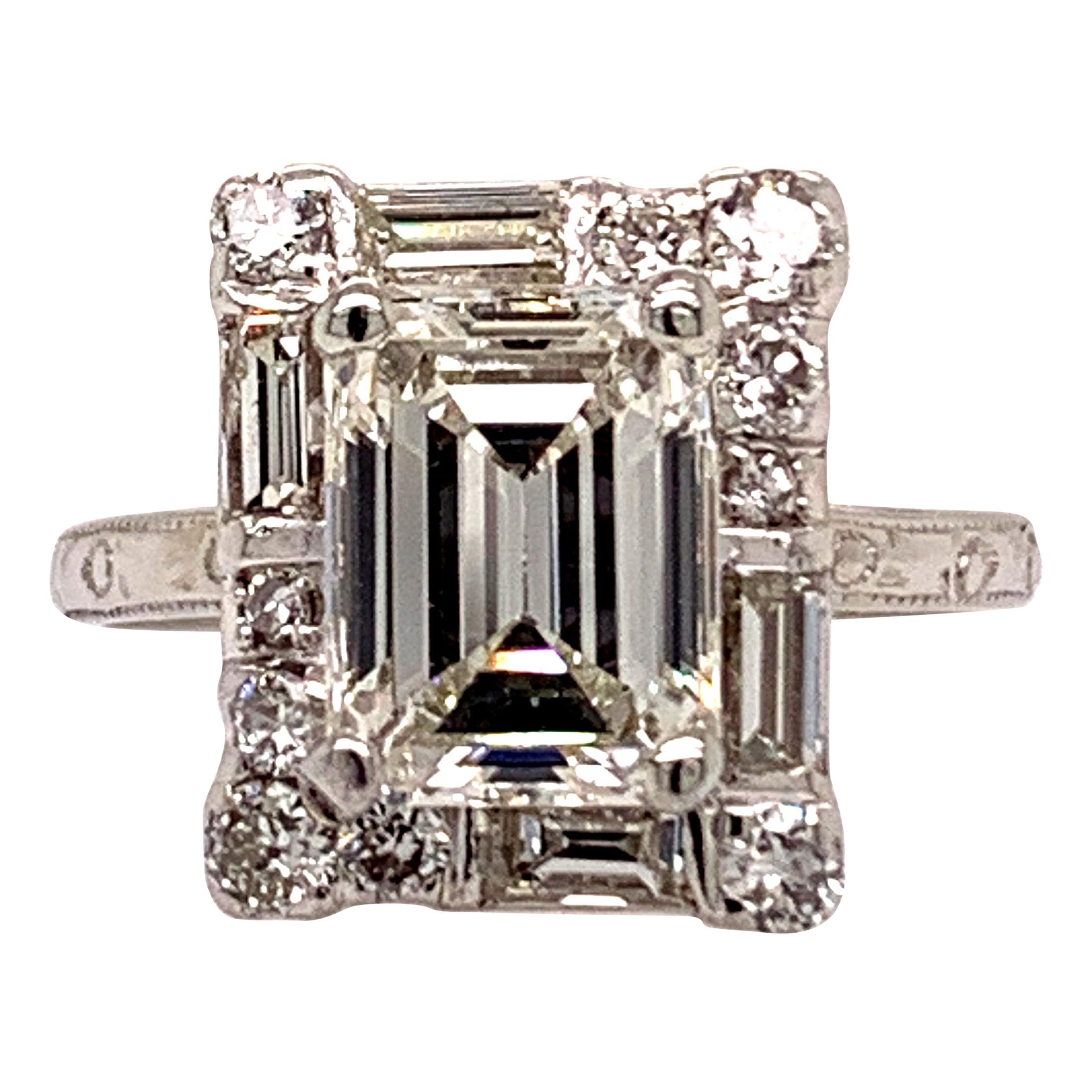 Elegant Diamond and Platinum Engagement Ring For Sale