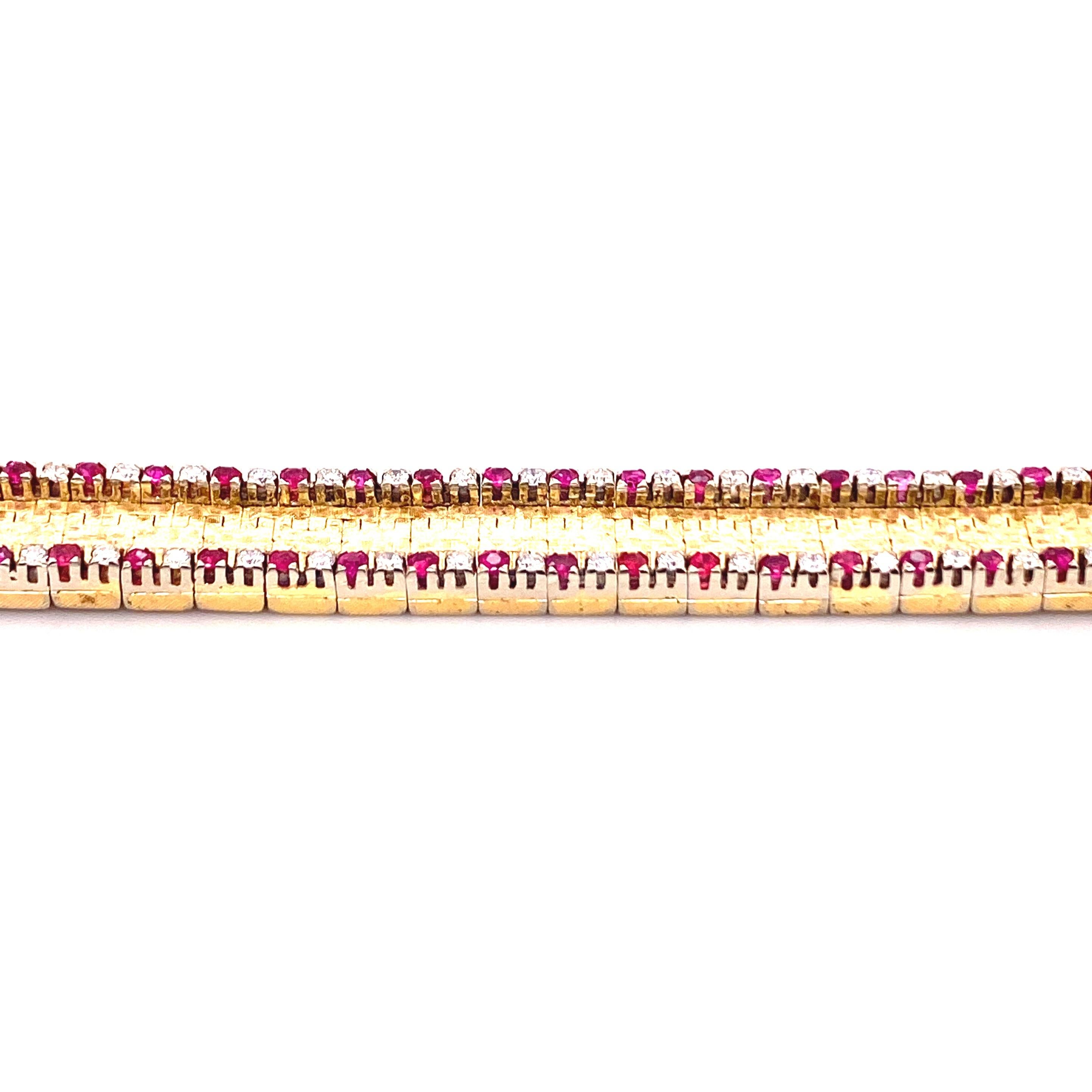 Elegant Diamond and Ruby Bracelet in 18 Karat Yellow and White Gold In Good Condition In Lucerne, CH