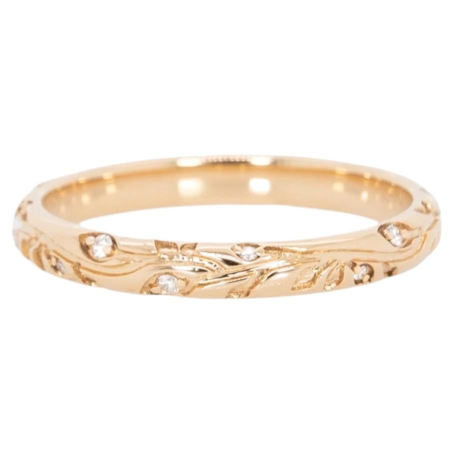 Elegant Diamond Band Ring in 14K Yellow Gold – Nature Inspired Vine Pattern