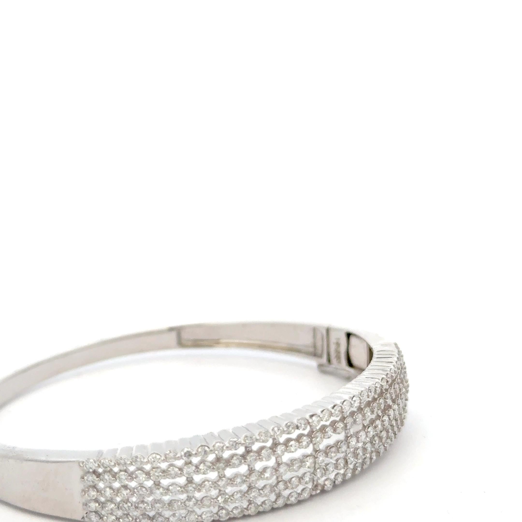 Moderno Bracciale Eleg Diamond Bangel in vendita