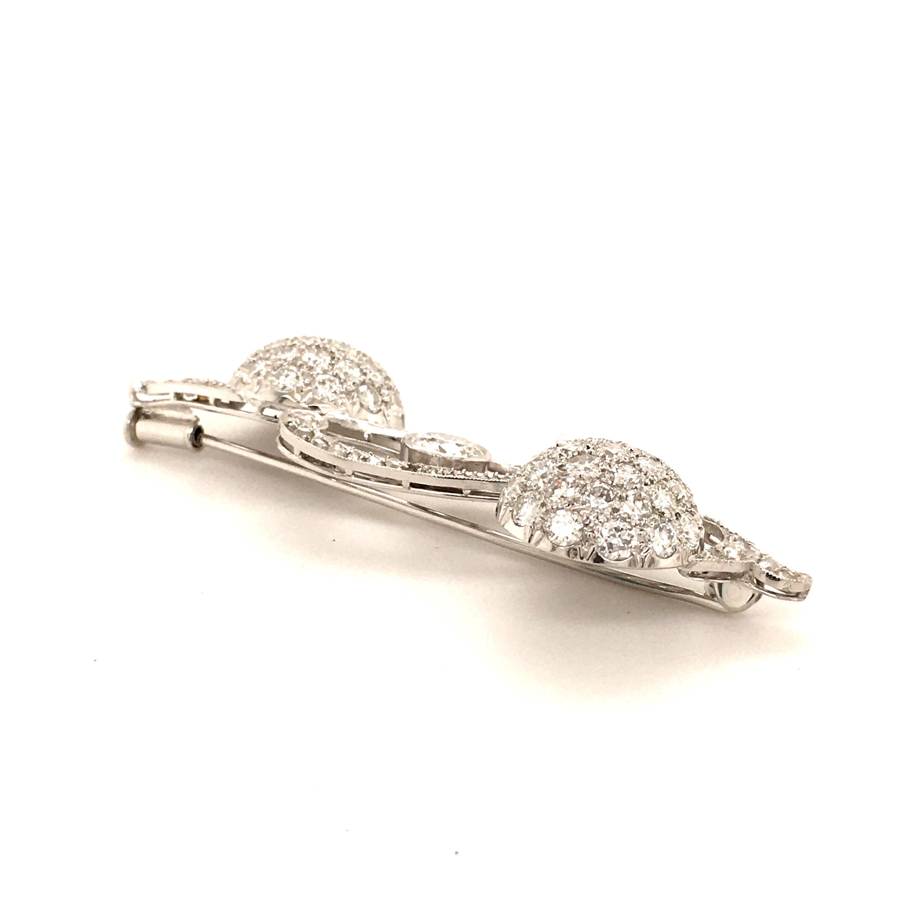 Elegant Diamond Brooch in Platinum 950 For Sale 1