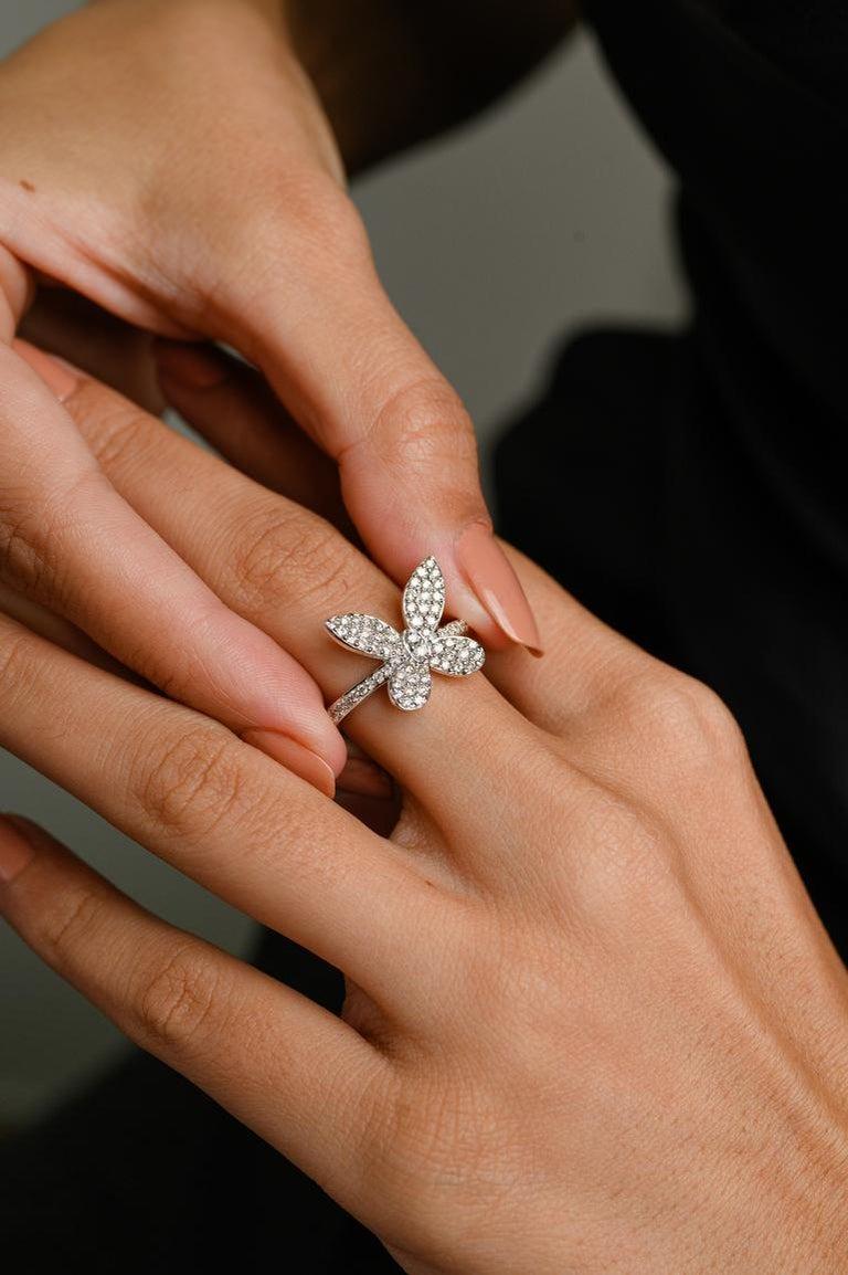 For Sale:  Elegant Diamond Butterfly Cocktail Ring Made in 18k Solid White Gold for Her 4