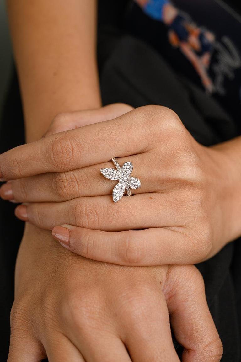 For Sale:  Elegant Diamond Butterfly Cocktail Ring Made in 18k Solid White Gold for Her 6
