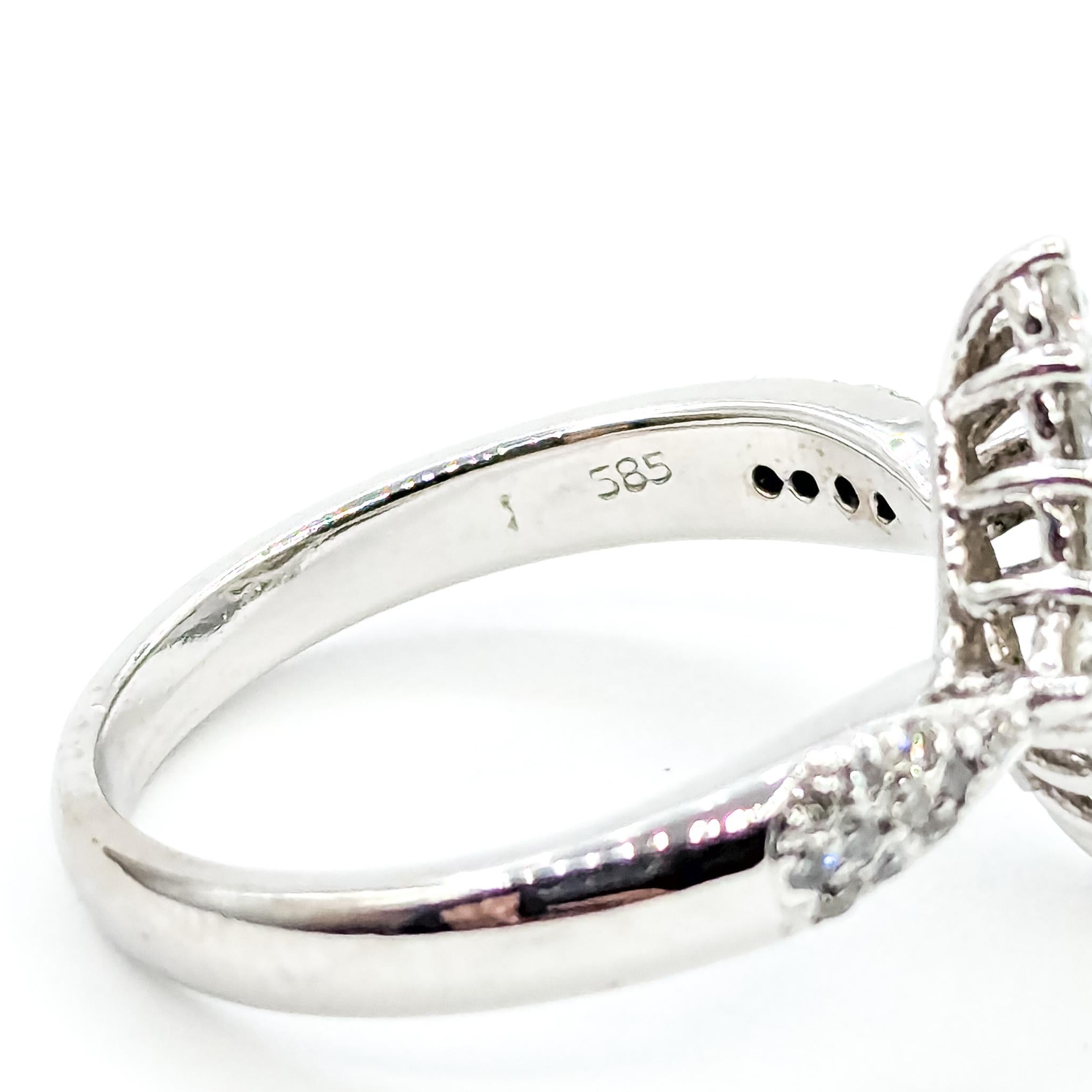 Elegant Diamond Cluster Ring in 14k White Gold im Angebot 4