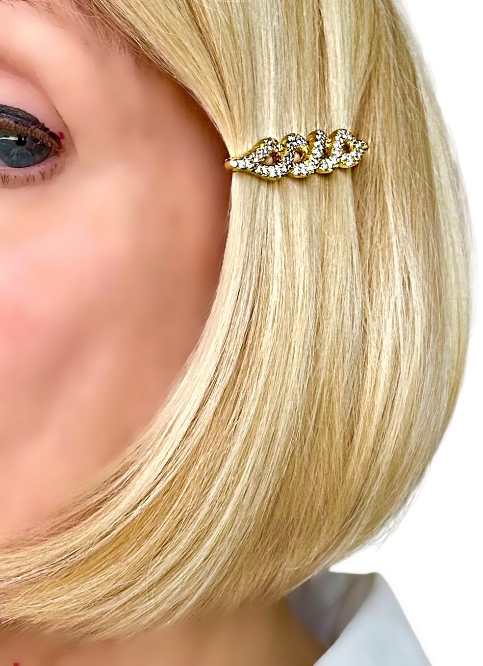 Elegant Diamond Encrusted French Van Cleef & Arpels Hair Barrette in Yellow Gold 10