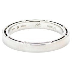 Elegant Diamond Fashion Ring in 18k White Gold