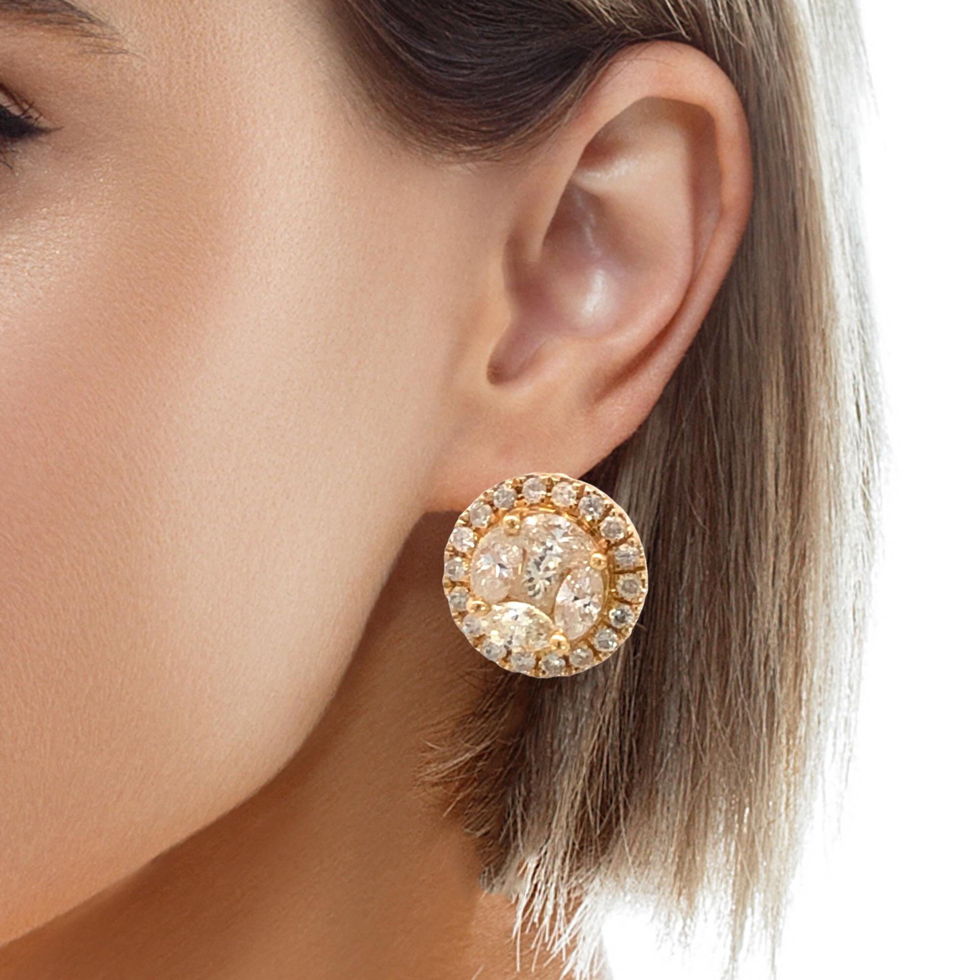 Moderne Clous d'oreilles élégants halo de diamants en or jaune 14 carats en vente