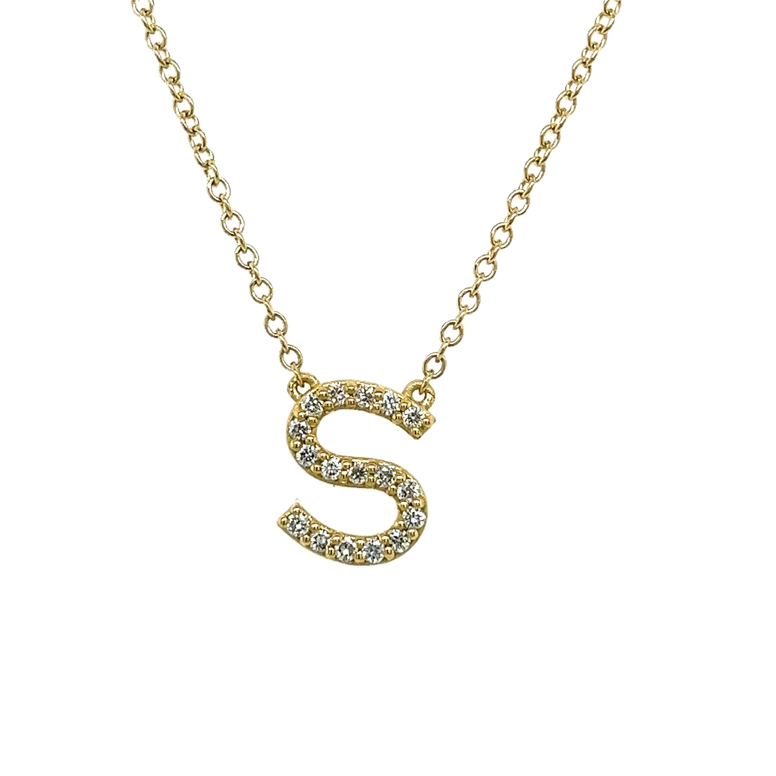 Taille ronde Élégant pendentif « S » initial en or jaune 9 carats avec diamants naturels 0,12 carat en vente