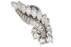 Elegant Diamond Leaf Motif Earrings