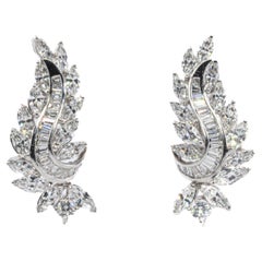 Elegant Diamond Leaf Motif Earrings