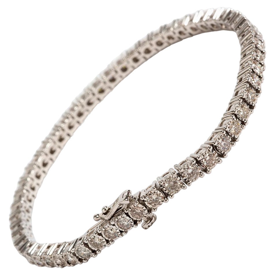 Bracelet ligne élégant en or blanc 9 carats et diamants de 3,50 carats, approximativement
