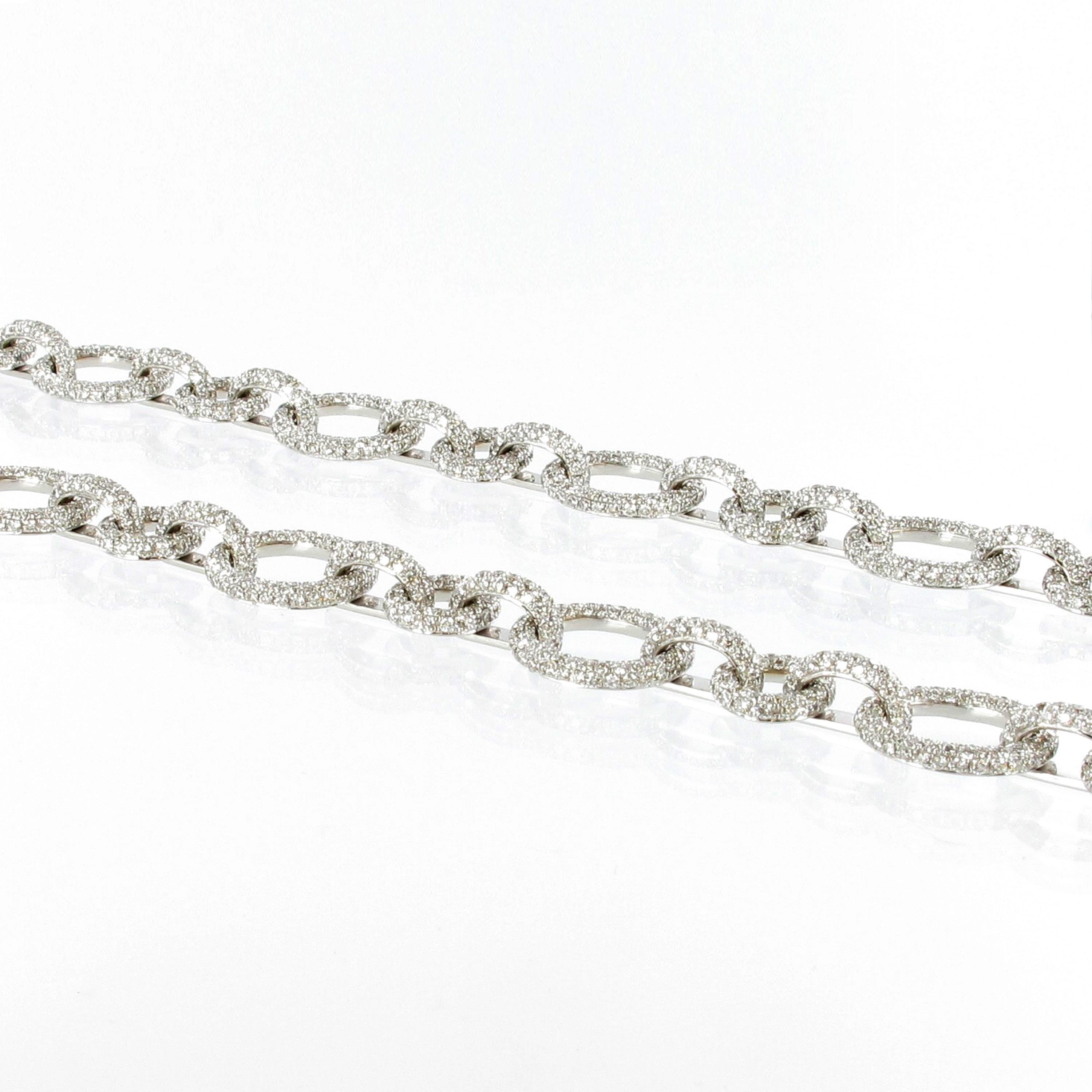 Collier à maillons élégant en or blanc et diamants en vente 2