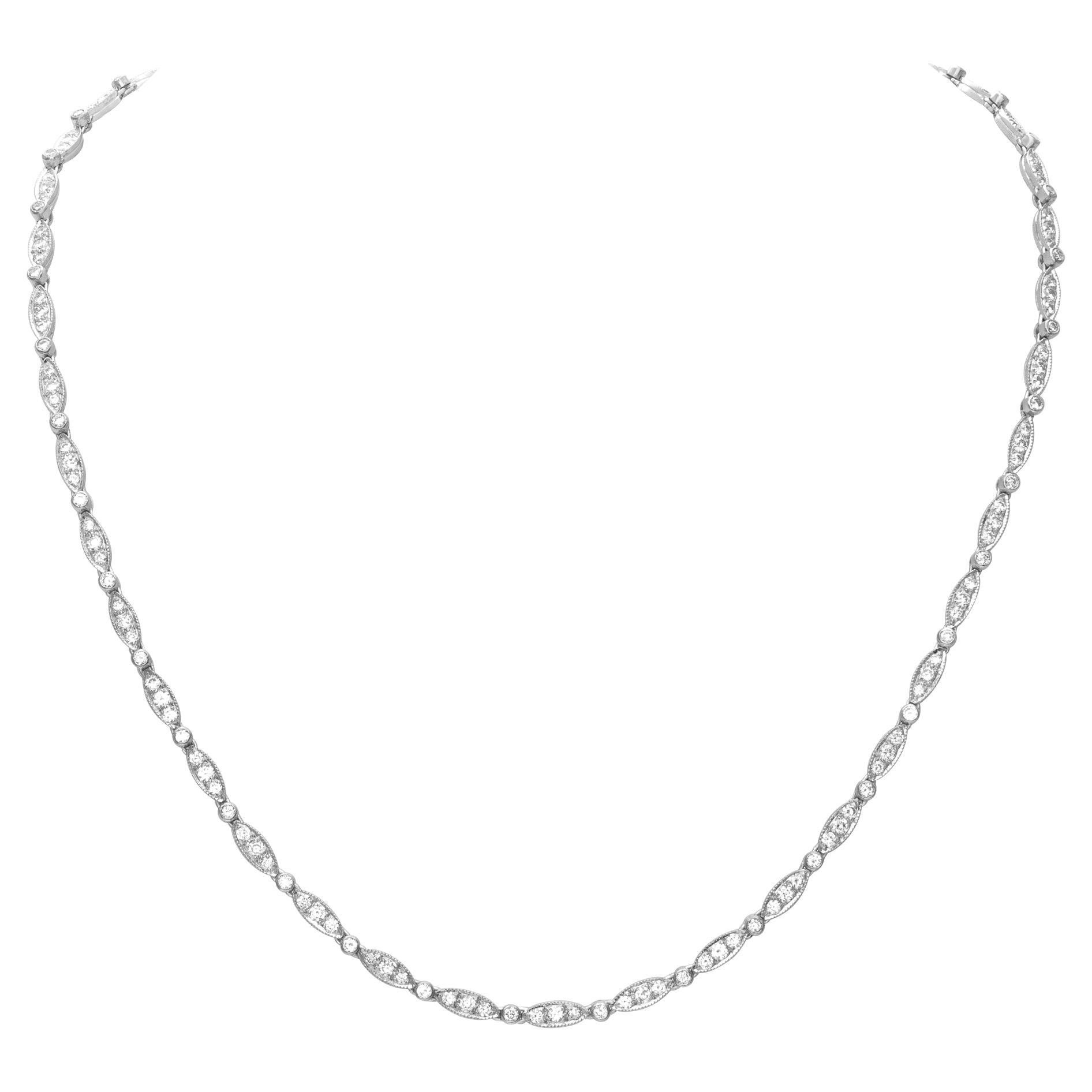 Elegant Diamond Necklace in 18k White Gold For Sale