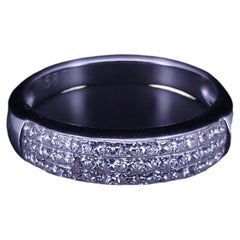 Elegant Diamond Pavé Band Ring in White Gold in 14K White Gold