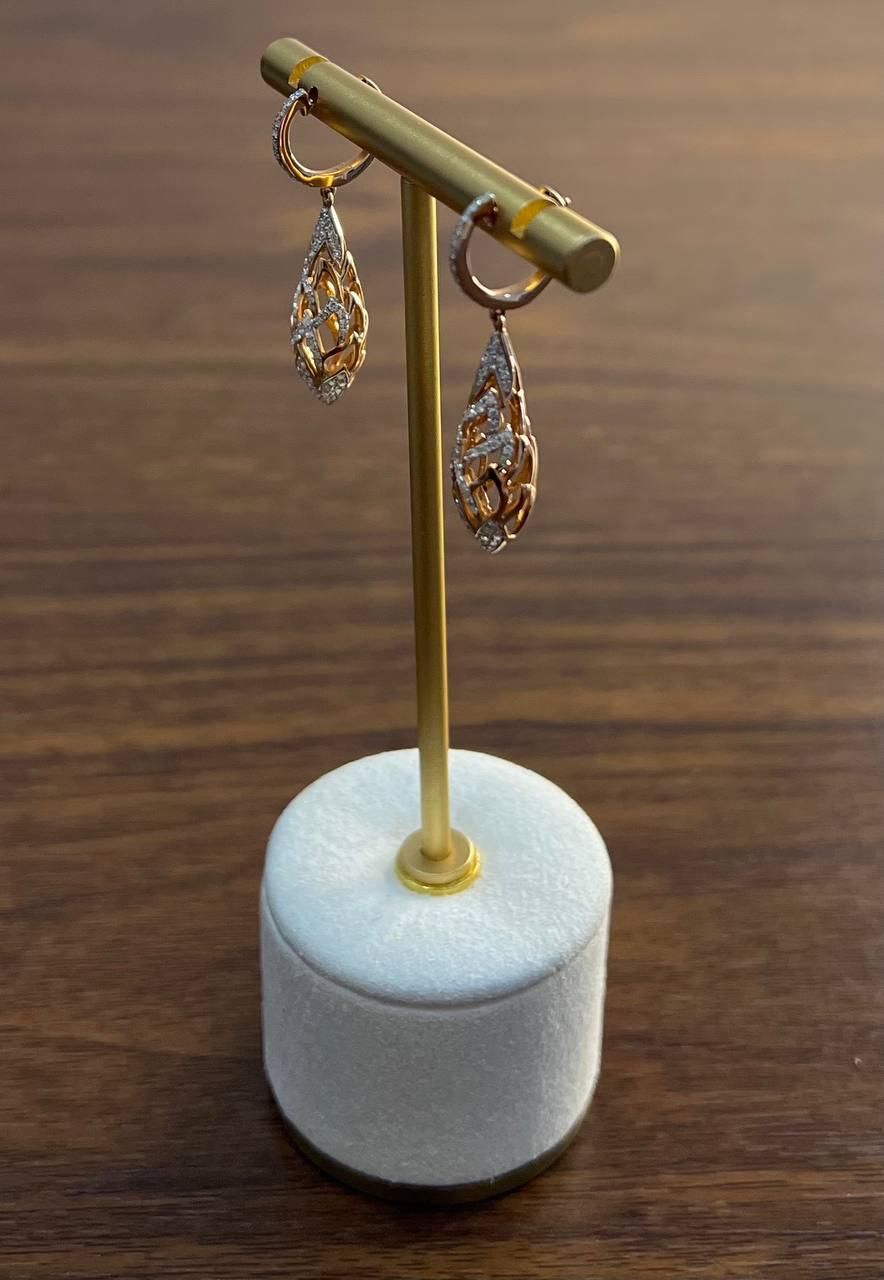 Elegant Diamond Pave Leaf Leaves Shell Motif Dangle Ears (Boucles d'oreilles pendantes) en or rose 14K en vente 1