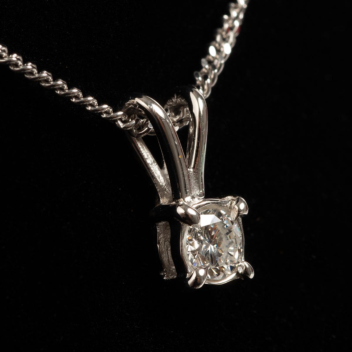 Round Cut Elegant Diamond Pendant Necklace, Diamonds Est .25 Carat