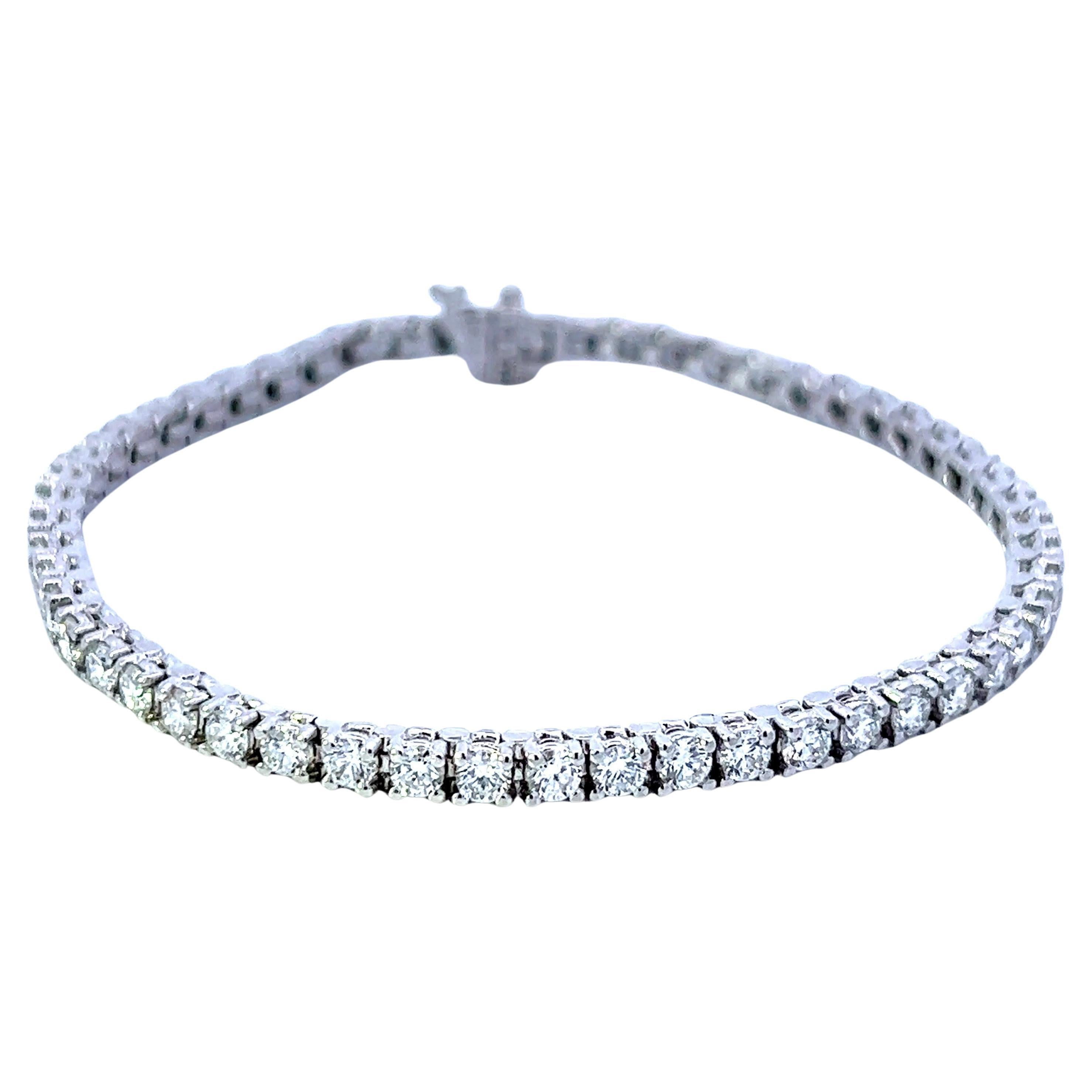 Elegant Diamond Tennis Bracelet For Sale