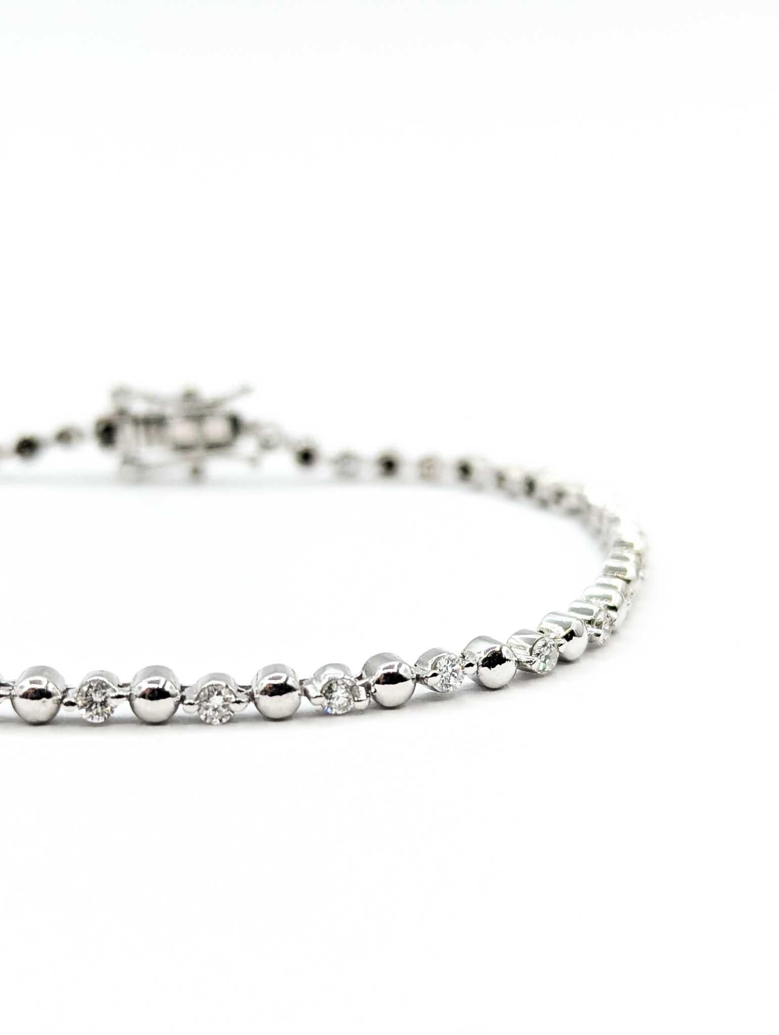 Contemporaneo Bracciale Tennis Eleg con diamanti in oro bianco 14 carati in vendita