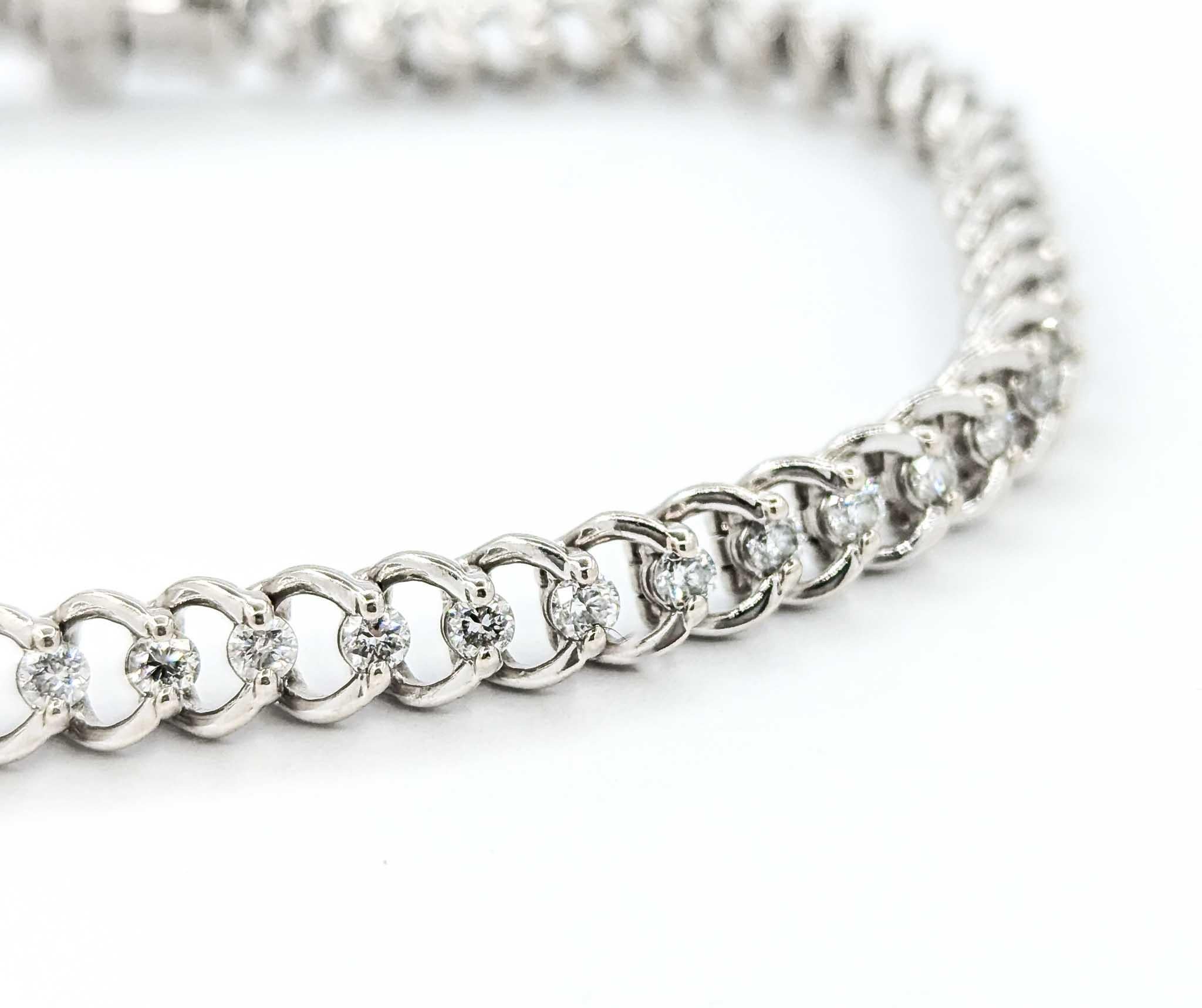 Elegant Diamond Tennis Bracelet in 14k White Gold For Sale 2