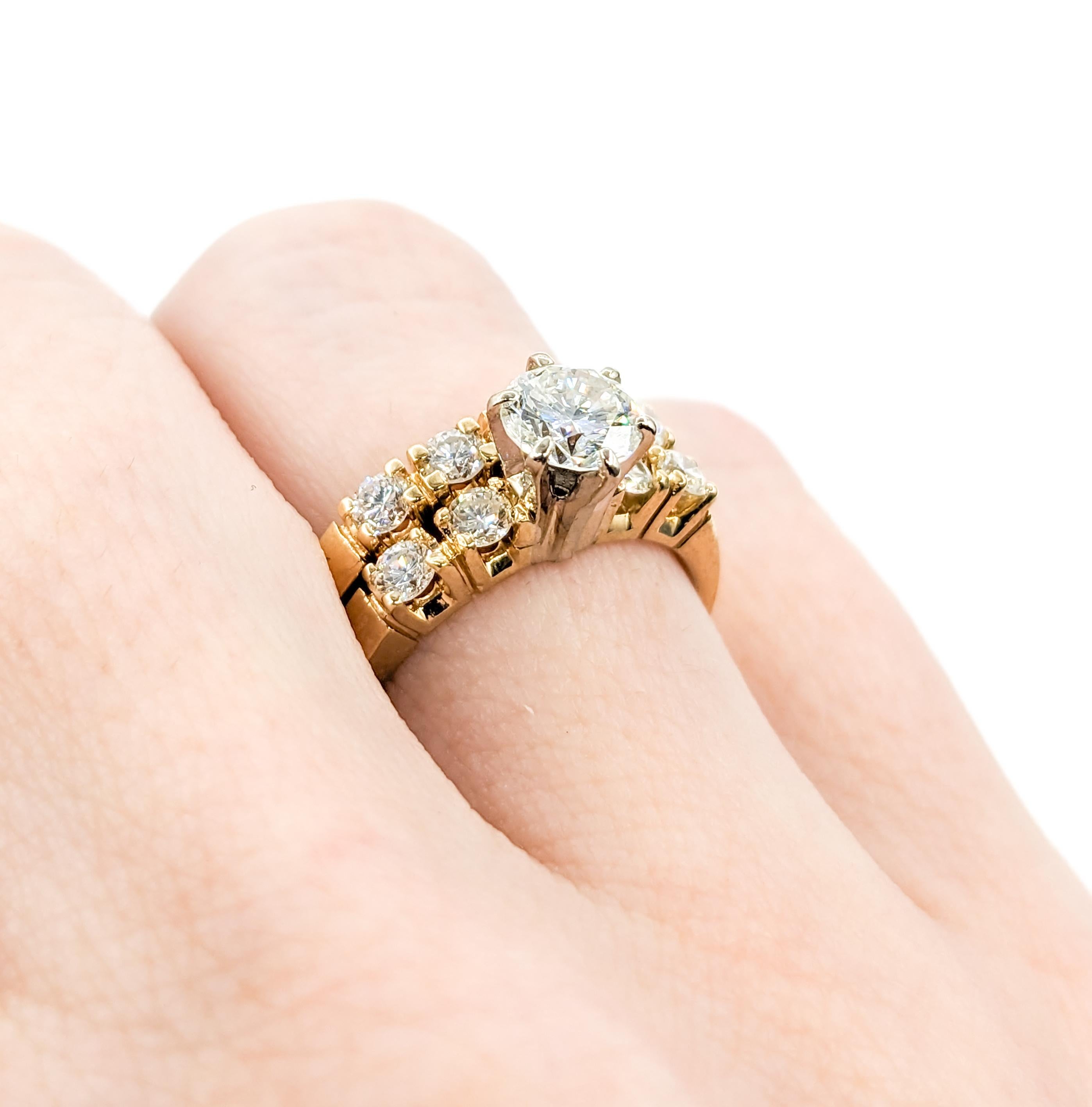 Eleganter Diamant-Hochzeitsring aus Gelbgold mit Diamanten (Zeitgenössisch) im Angebot