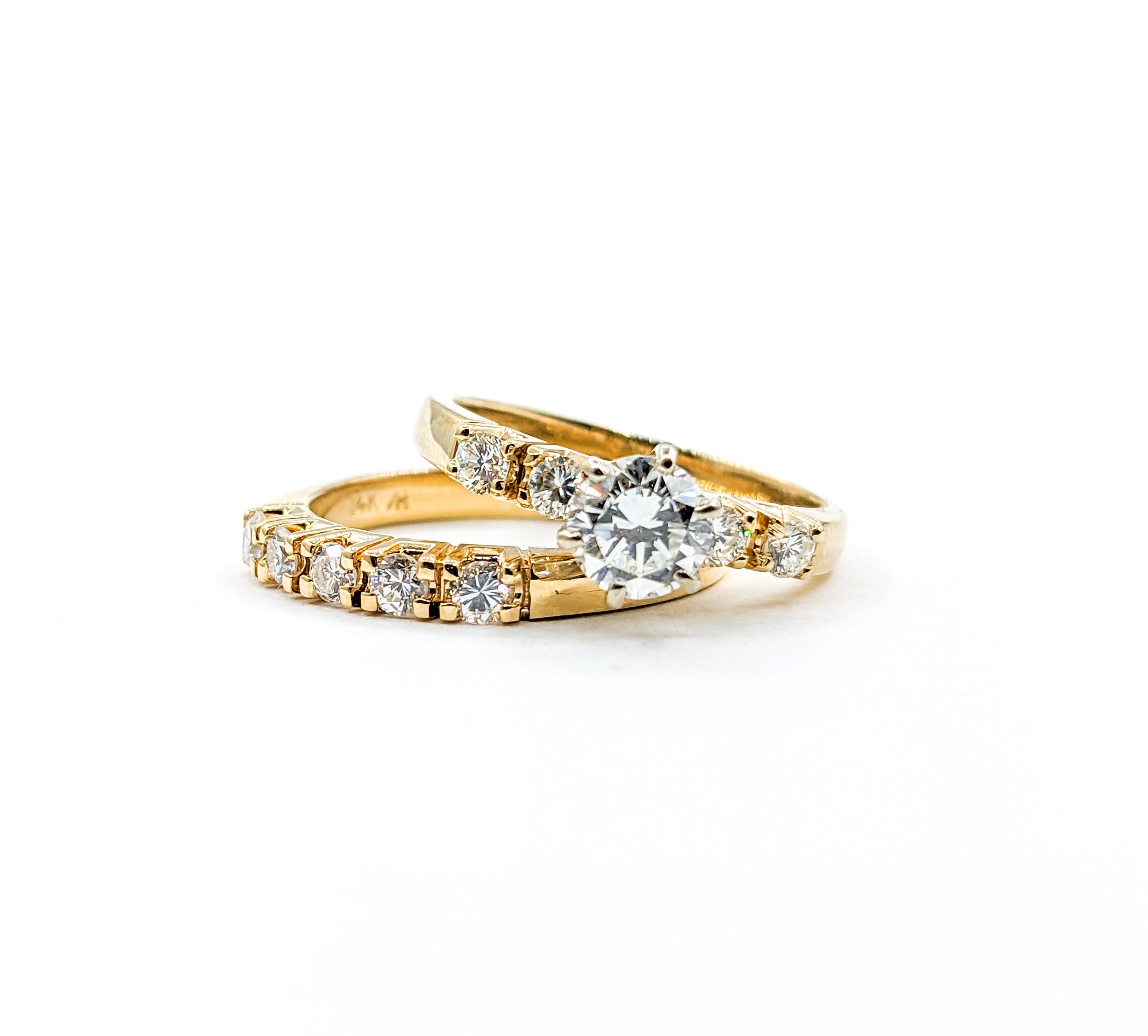 Women's Elegant Diamond Wedding Set in Yellow Gold For Sale