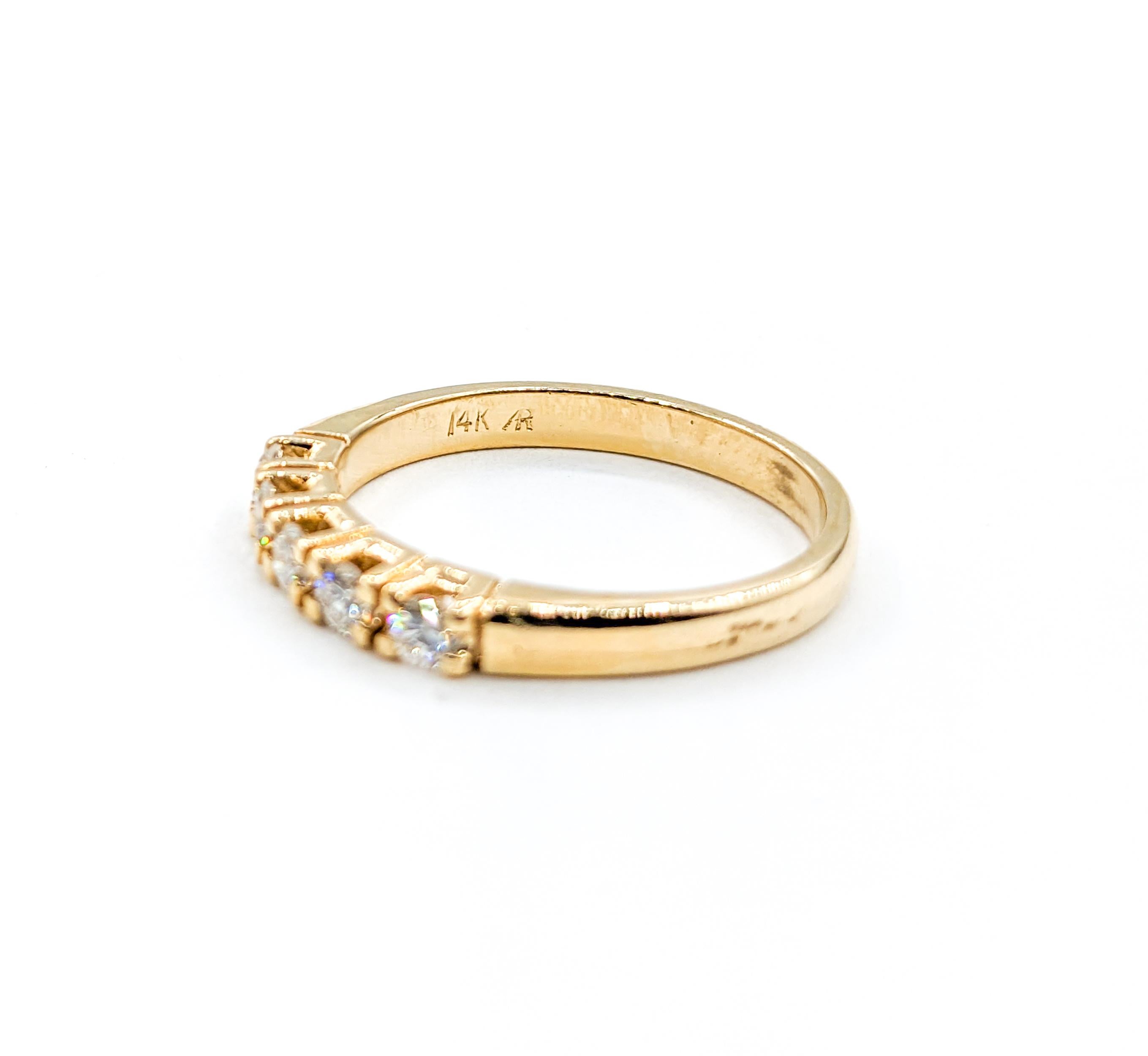 Eleganter Diamant-Hochzeitsring aus Gelbgold mit Diamanten im Angebot 1