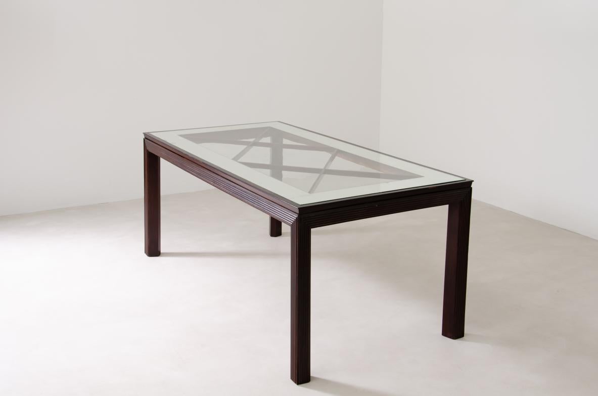 Mirror Elegant dining table with mirrored glass top For Sale