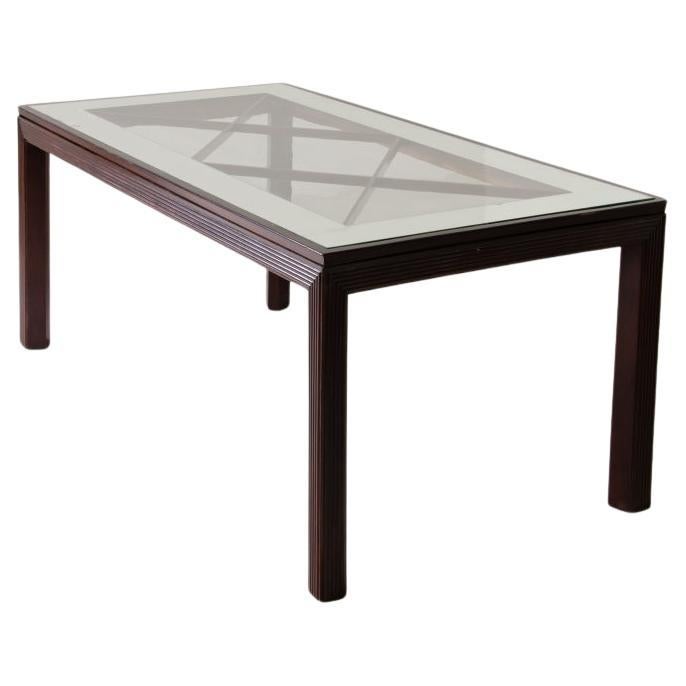 Table de salle à manger élégante avec plateau en verre miroir